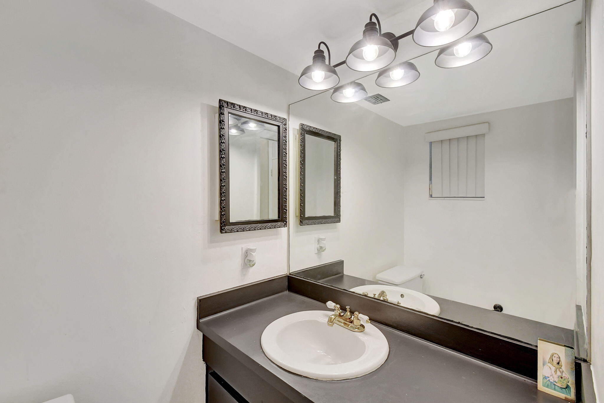 Lauderdale Oaks - Residential