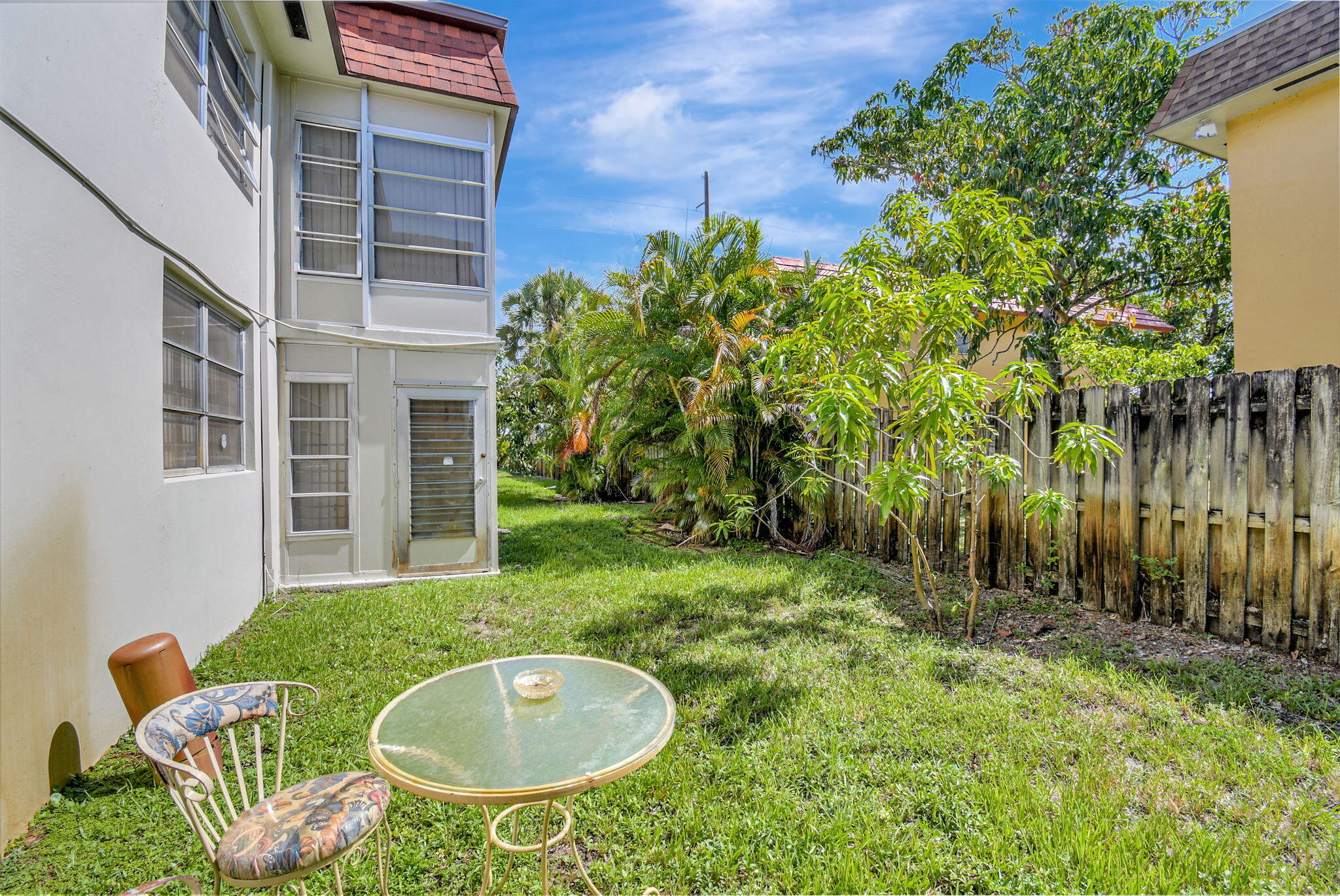 Lauderdale Oaks - Residential