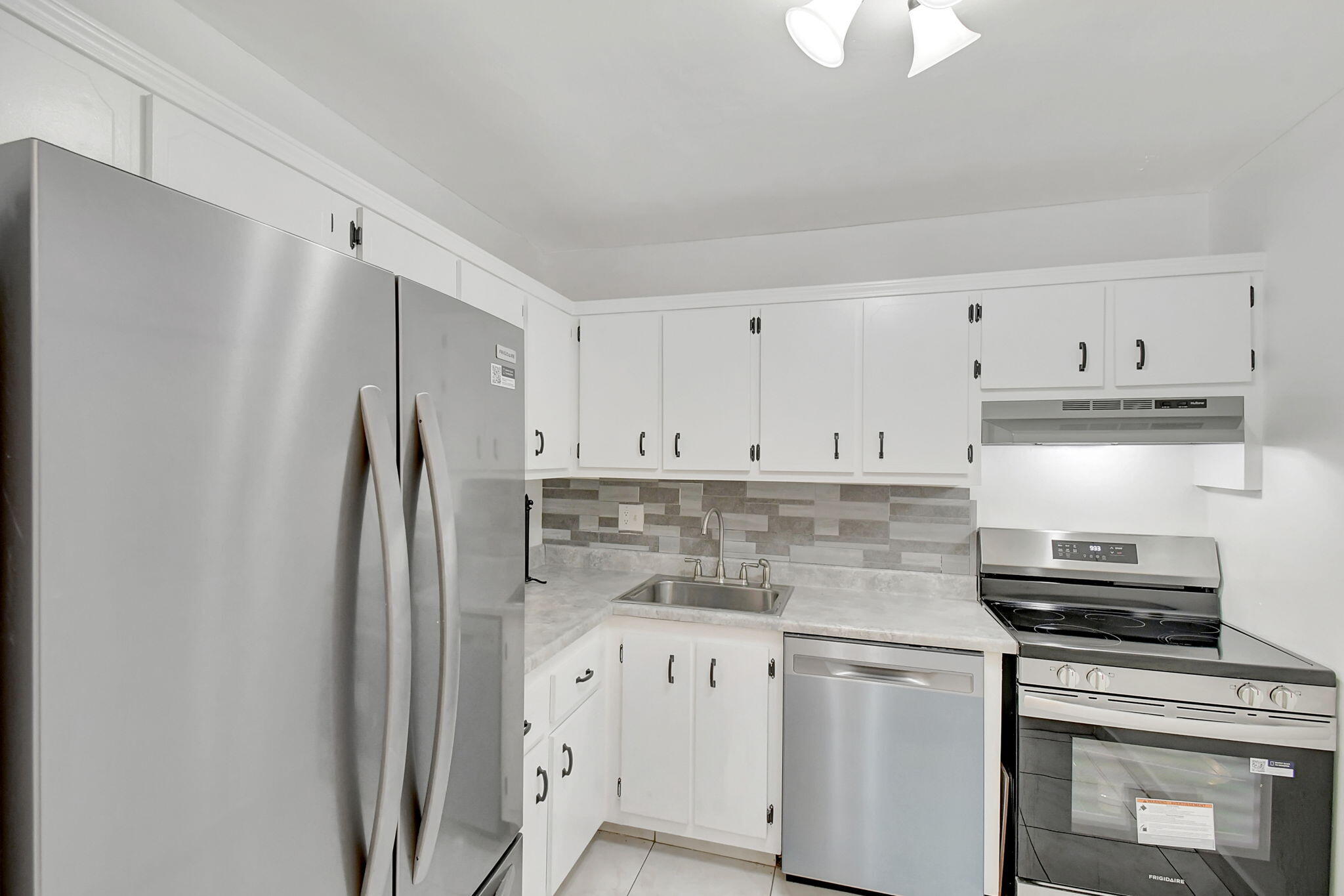 Lauderdale Oaks - Residential