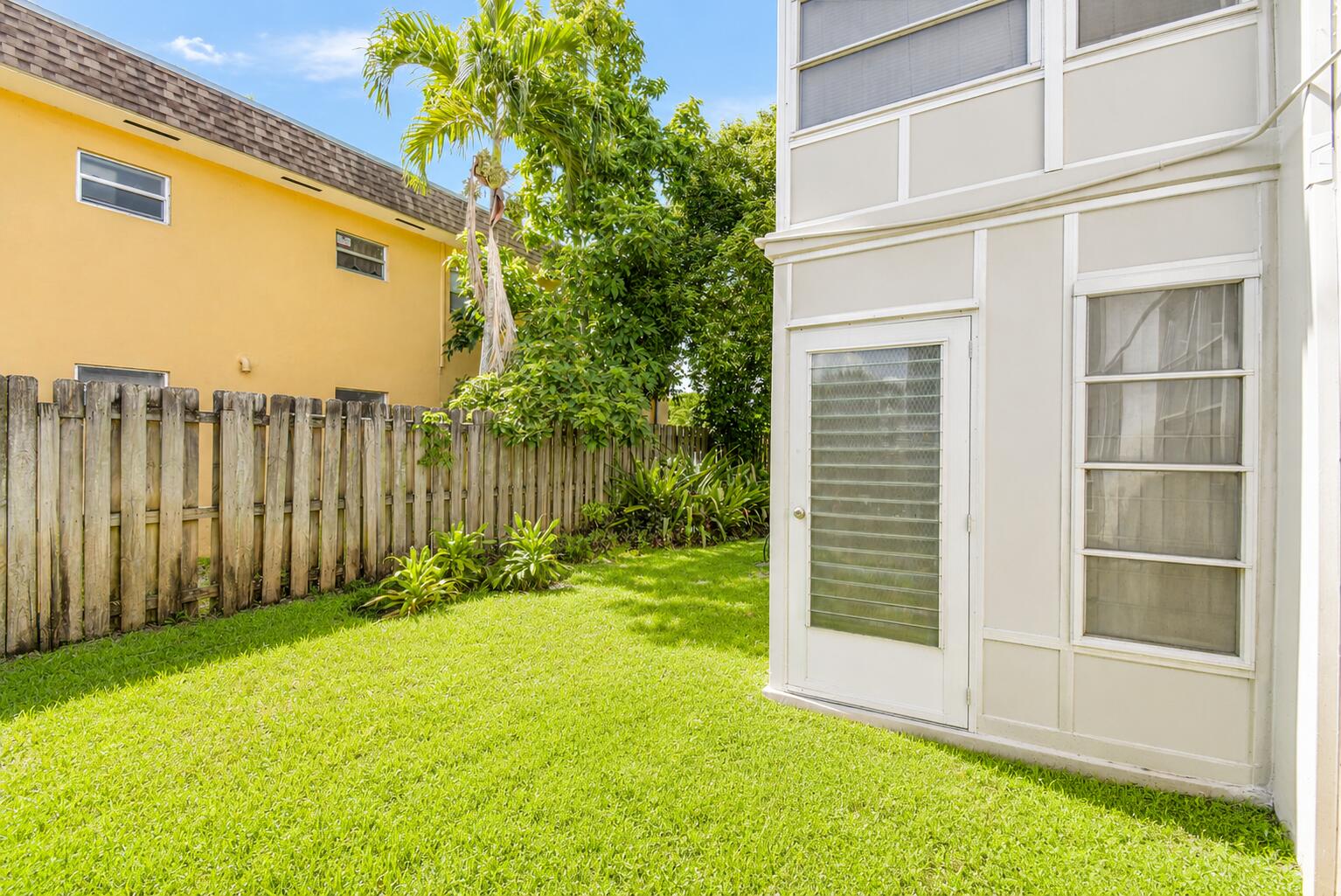 Lauderdale Oaks - Residential