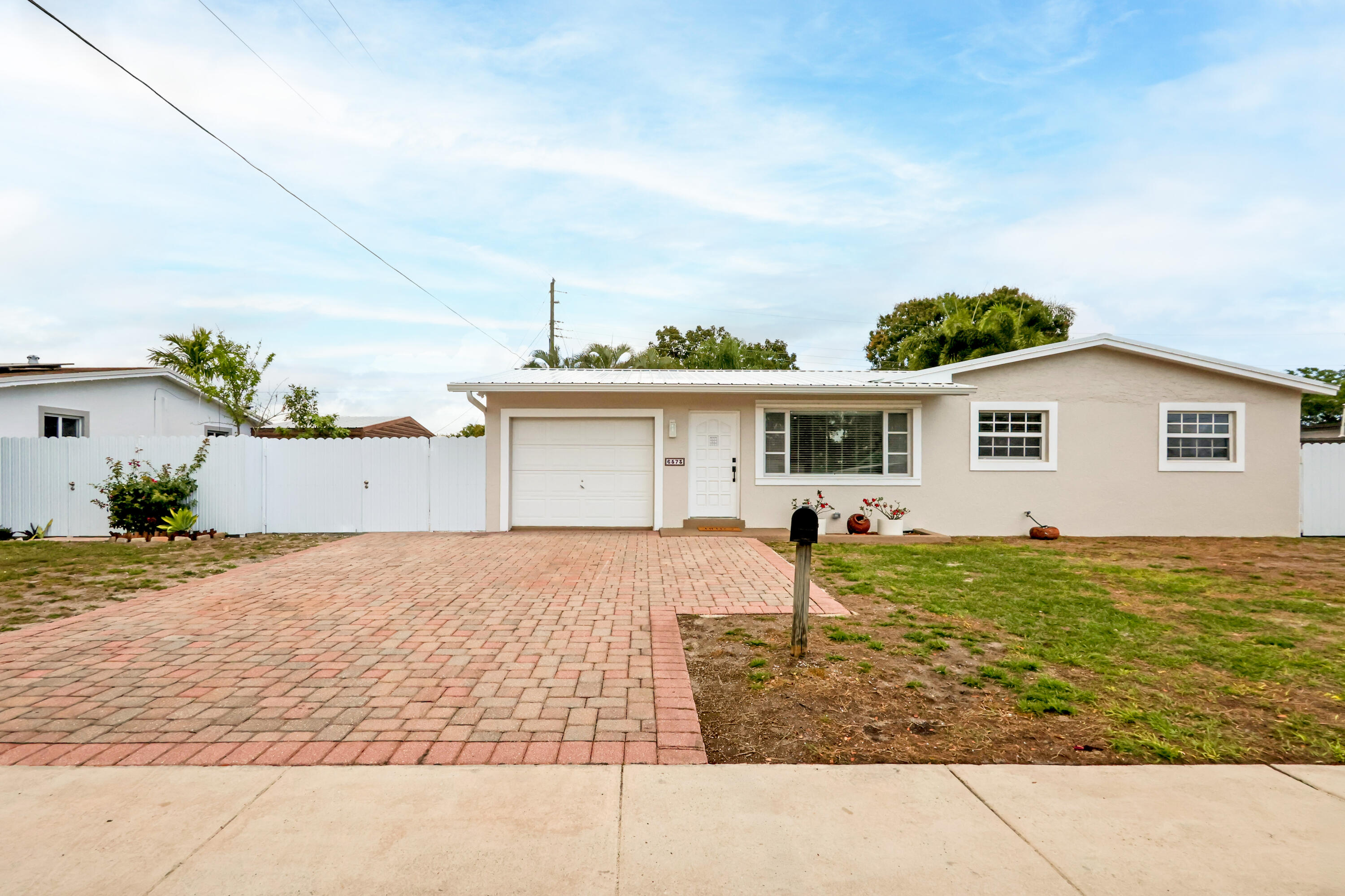 BOULEVARD HEIGHTS SEC 6 - Residential Lease