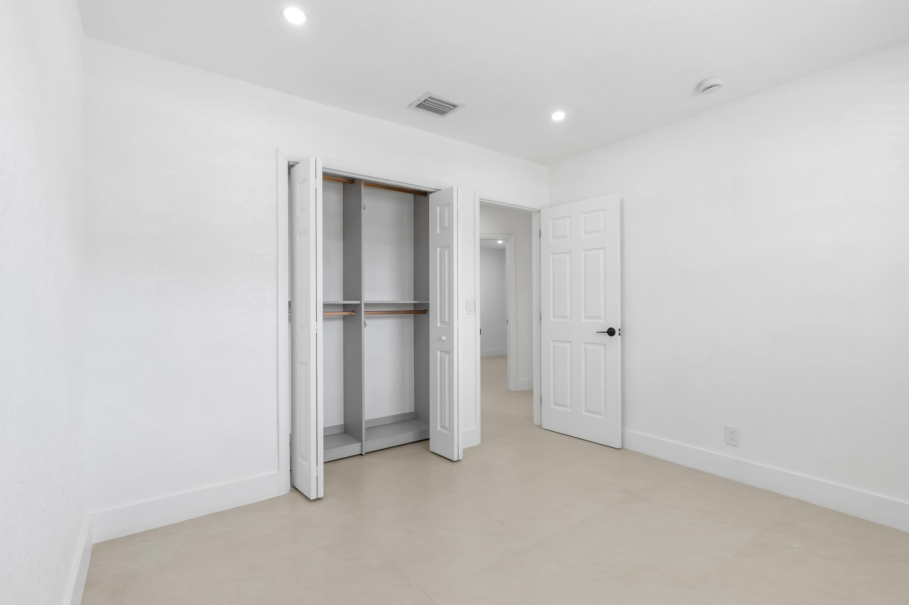 BOULEVARD HEIGHTS SEC 6 - Residential Lease