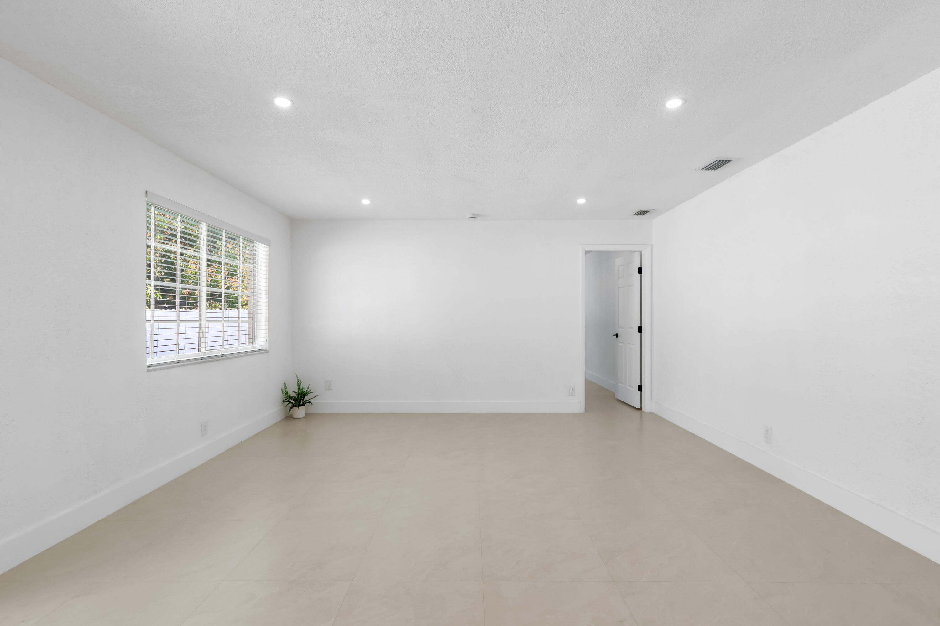 BOULEVARD HEIGHTS SEC 6 - Residential Lease