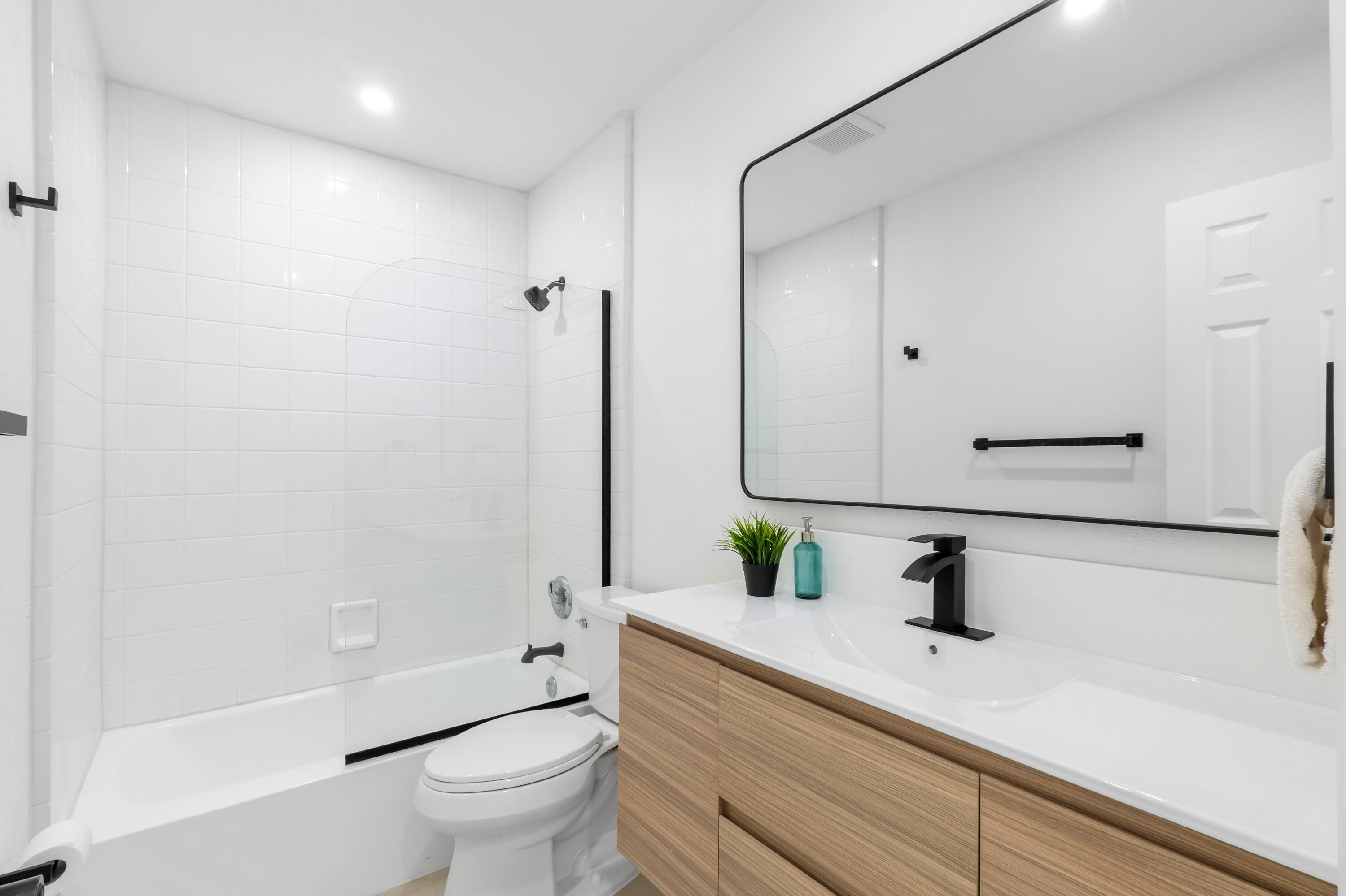 BOULEVARD HEIGHTS SEC 6 - Residential Lease