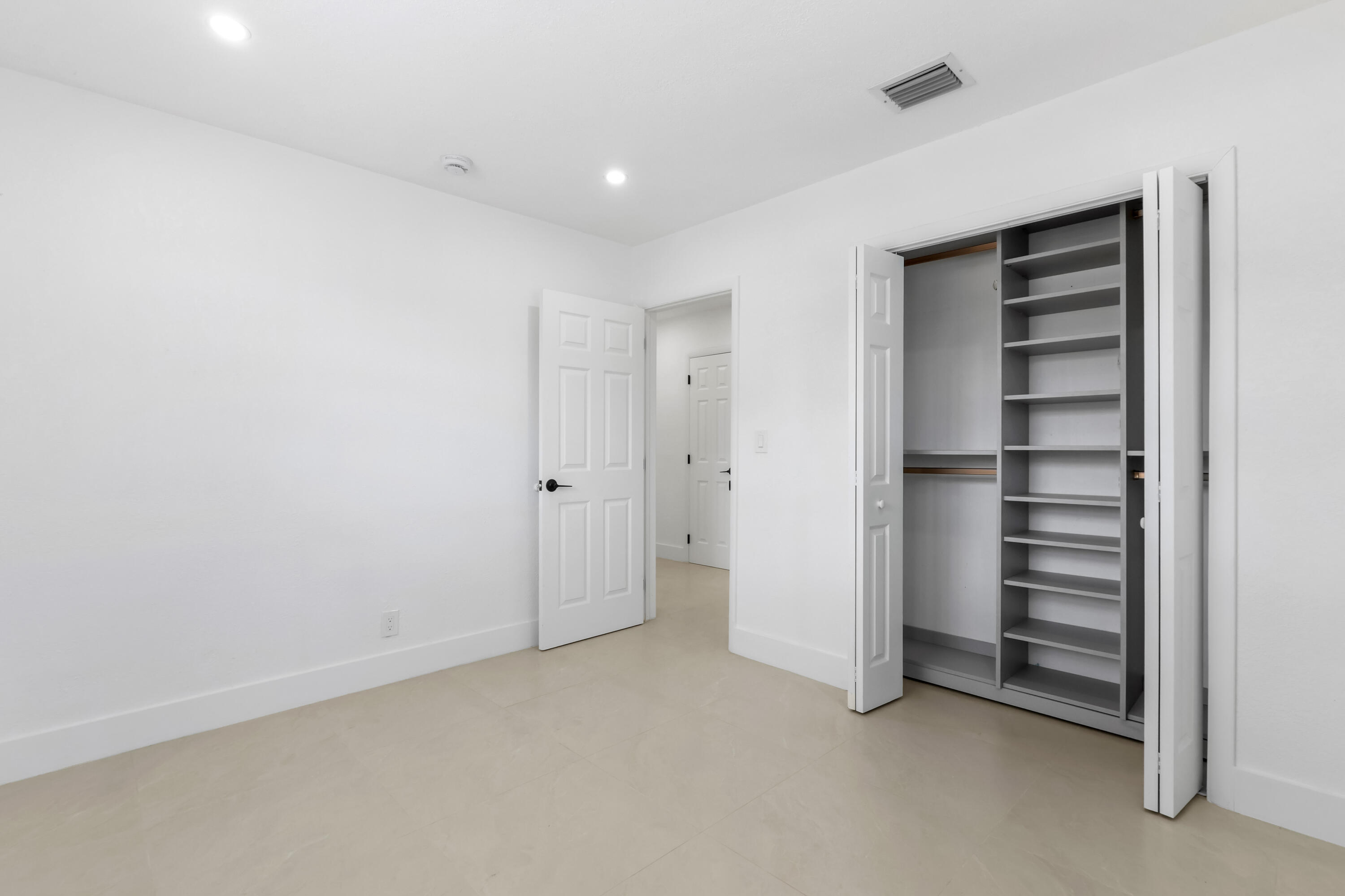 BOULEVARD HEIGHTS SEC 6 - Residential Lease