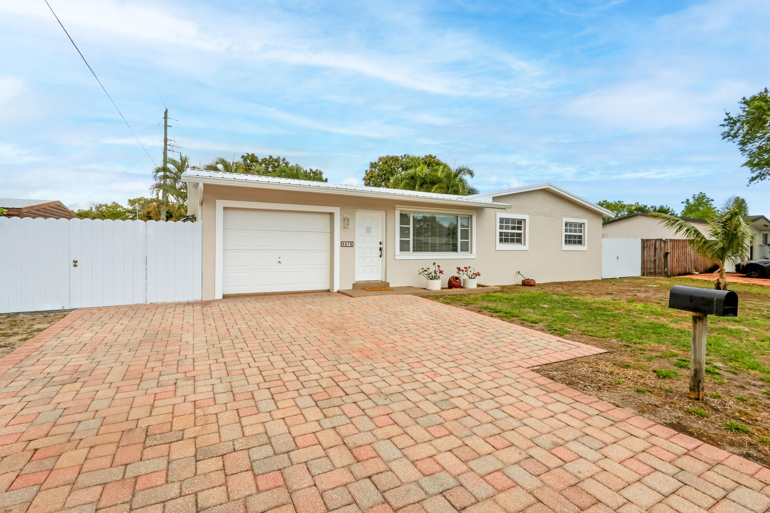 BOULEVARD HEIGHTS SEC 6 - Residential Lease