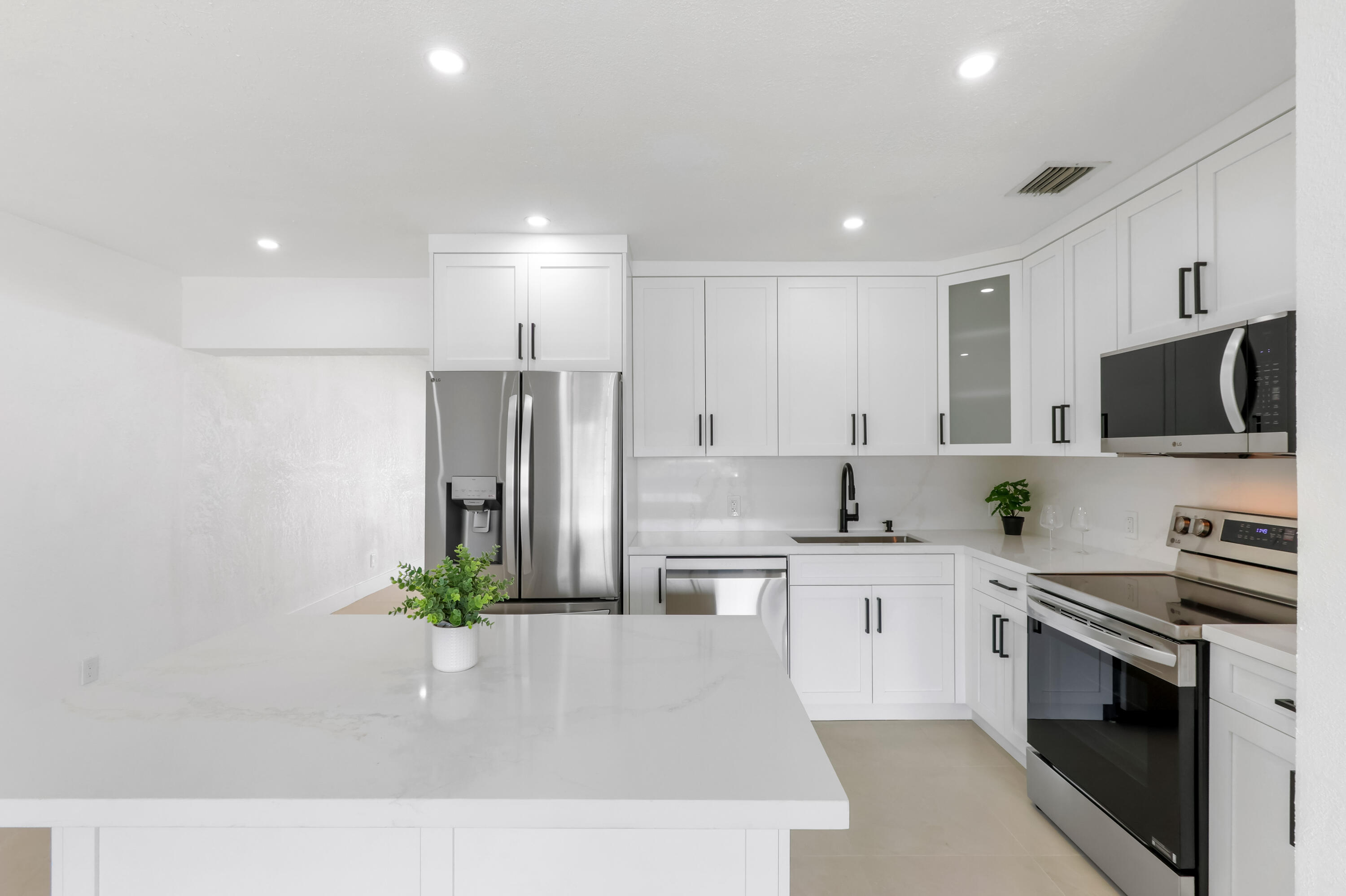 BOULEVARD HEIGHTS SEC 6 - Residential Lease