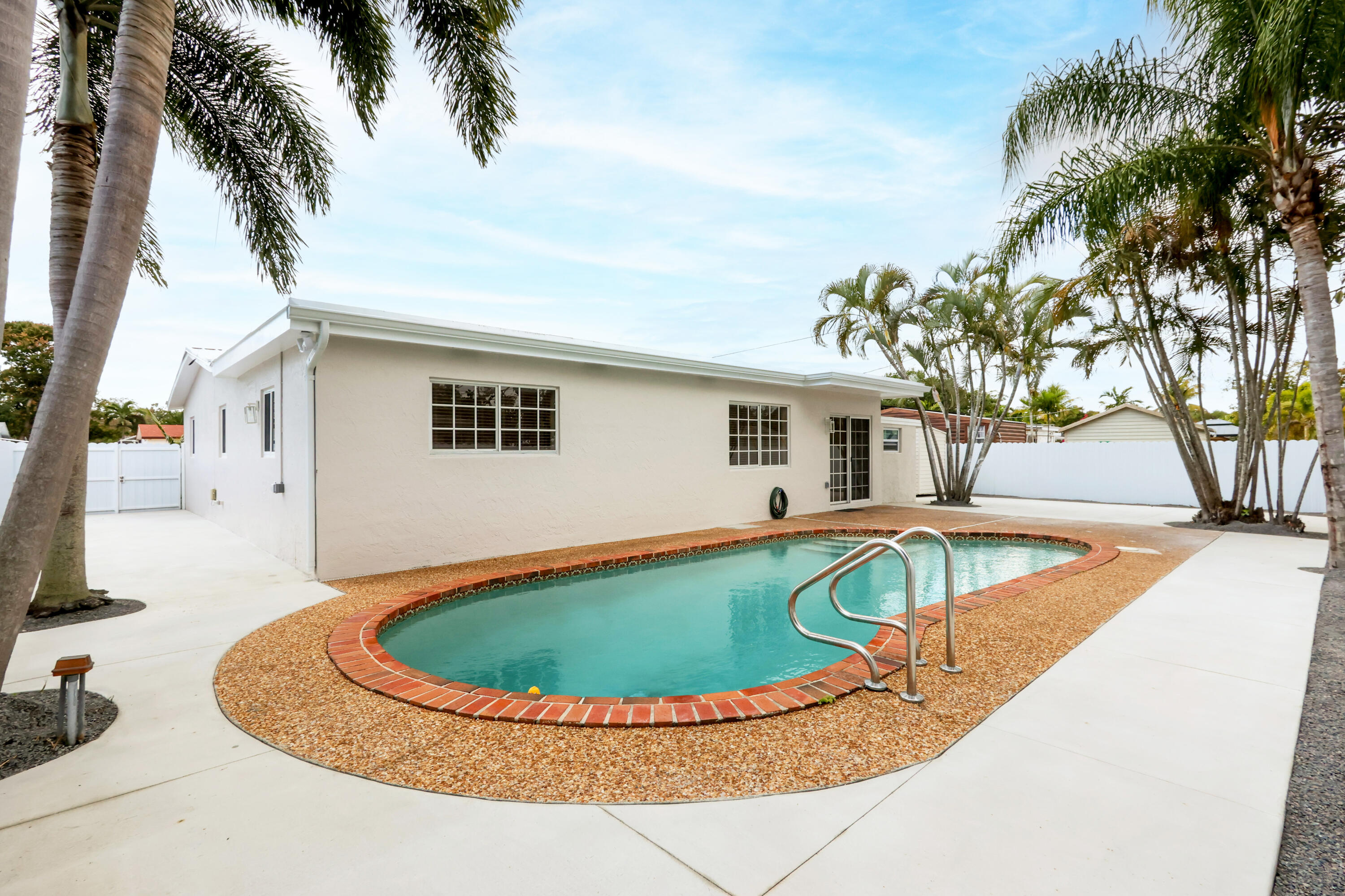 BOULEVARD HEIGHTS SEC 6 - Residential Lease