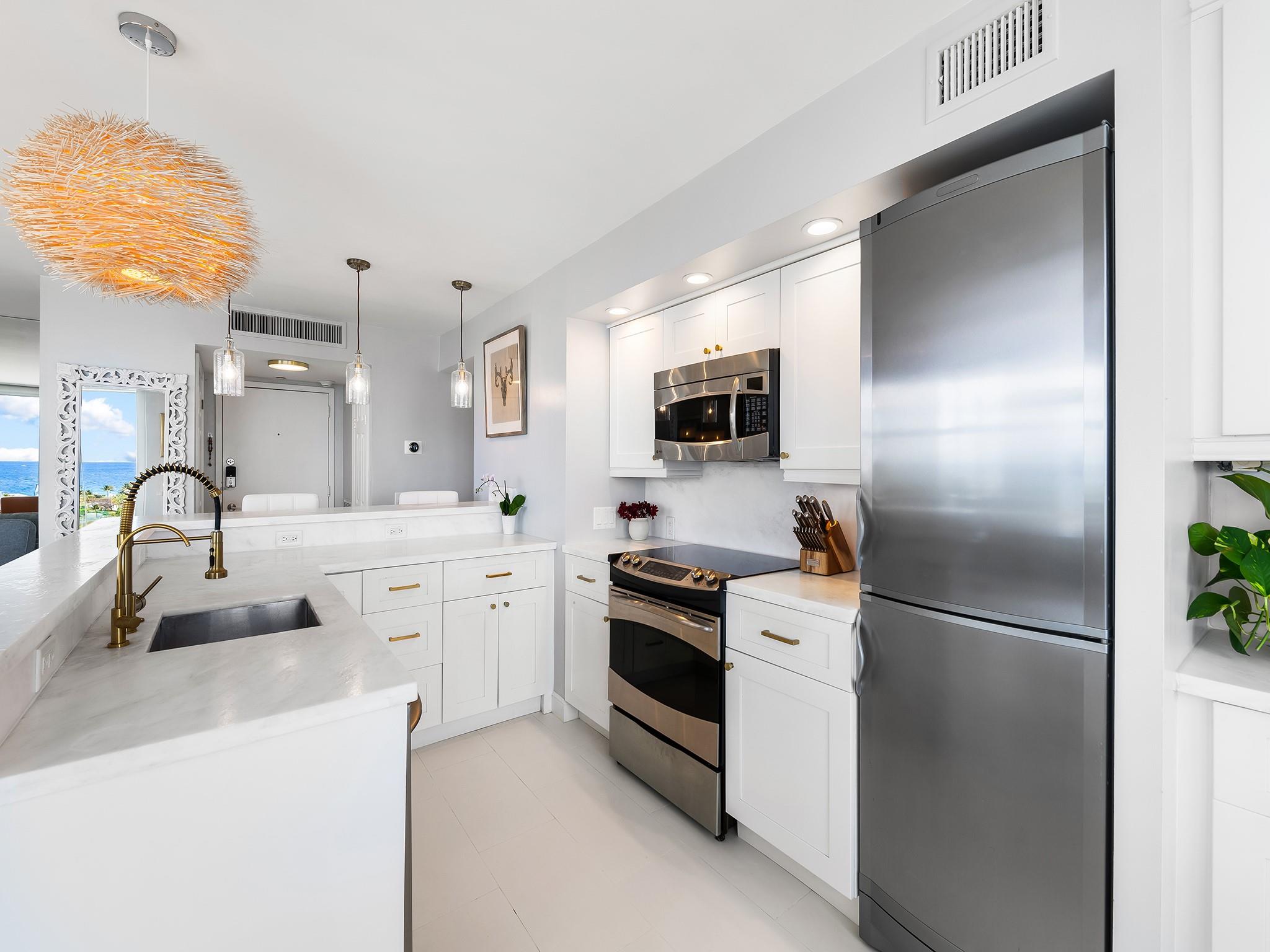 HILLSBORO LIGHT TOWERS - Residential