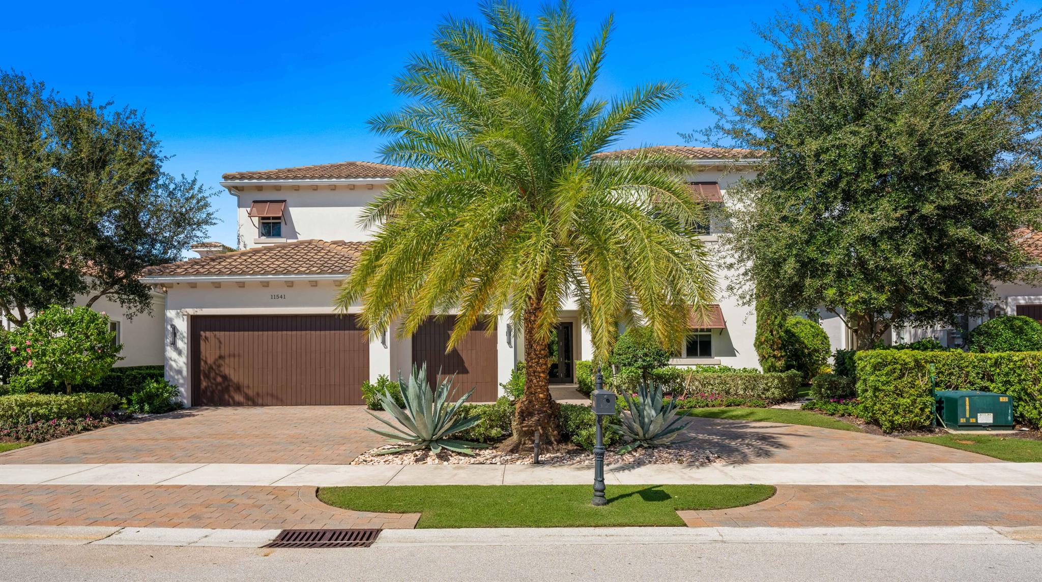 OLD PALM 2 - Residential