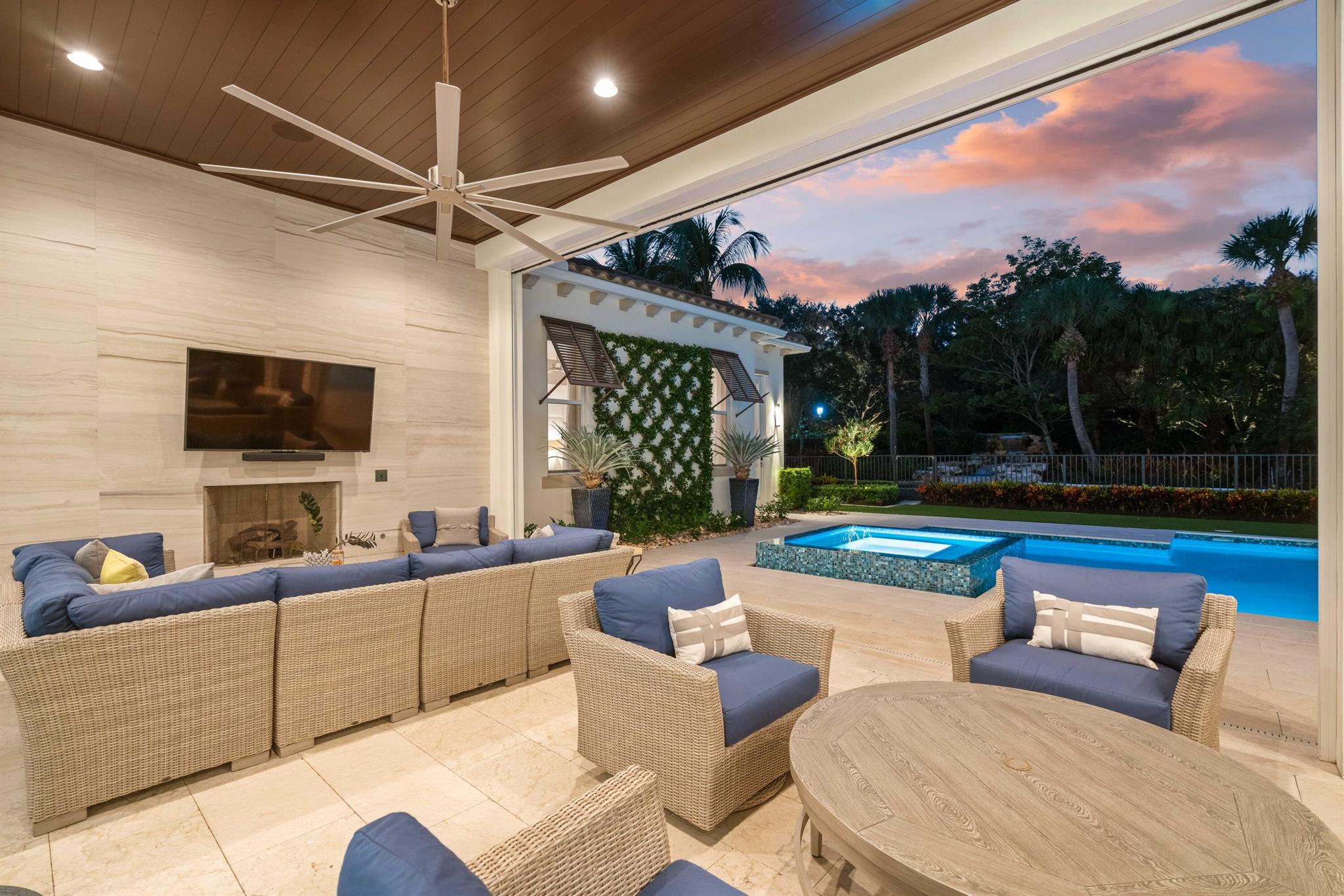 OLD PALM 2 - Residential