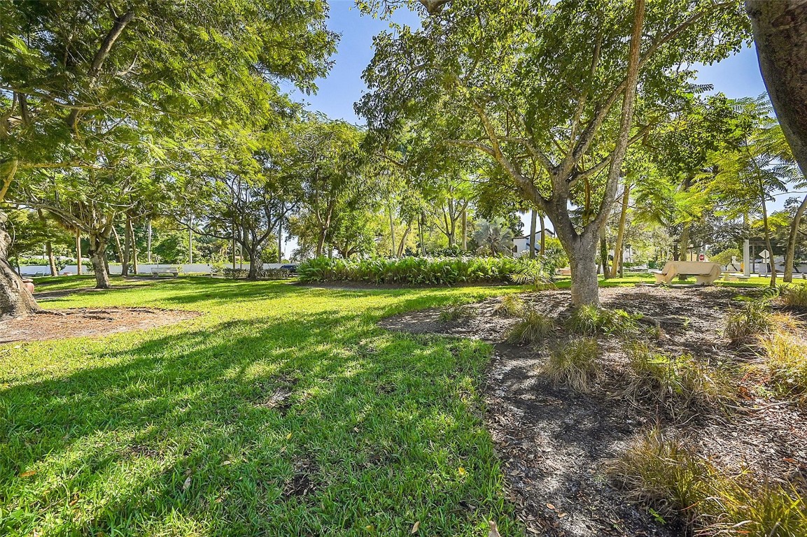 HEMINGWAY AT SAILBOAT - Residential Lease