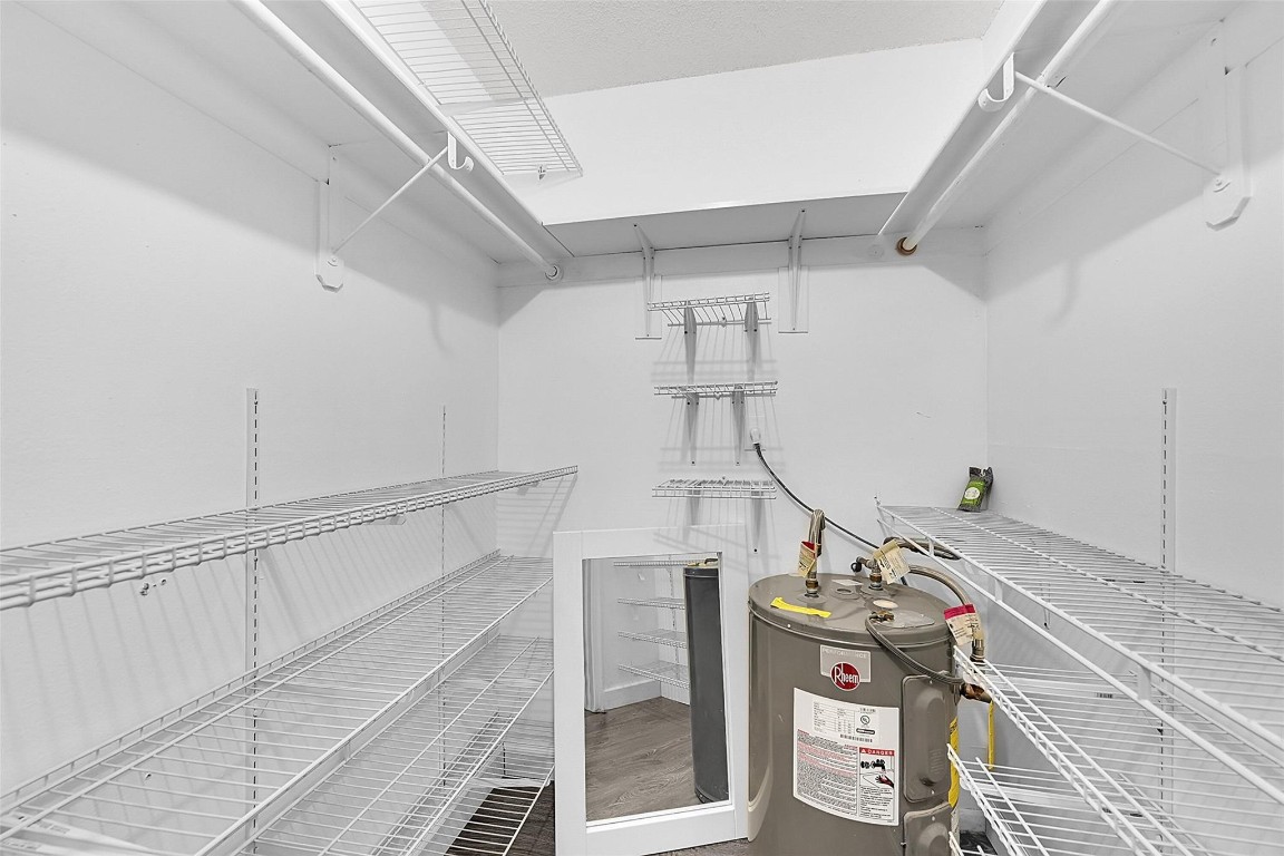 HEMINGWAY AT SAILBOAT - Residential Lease