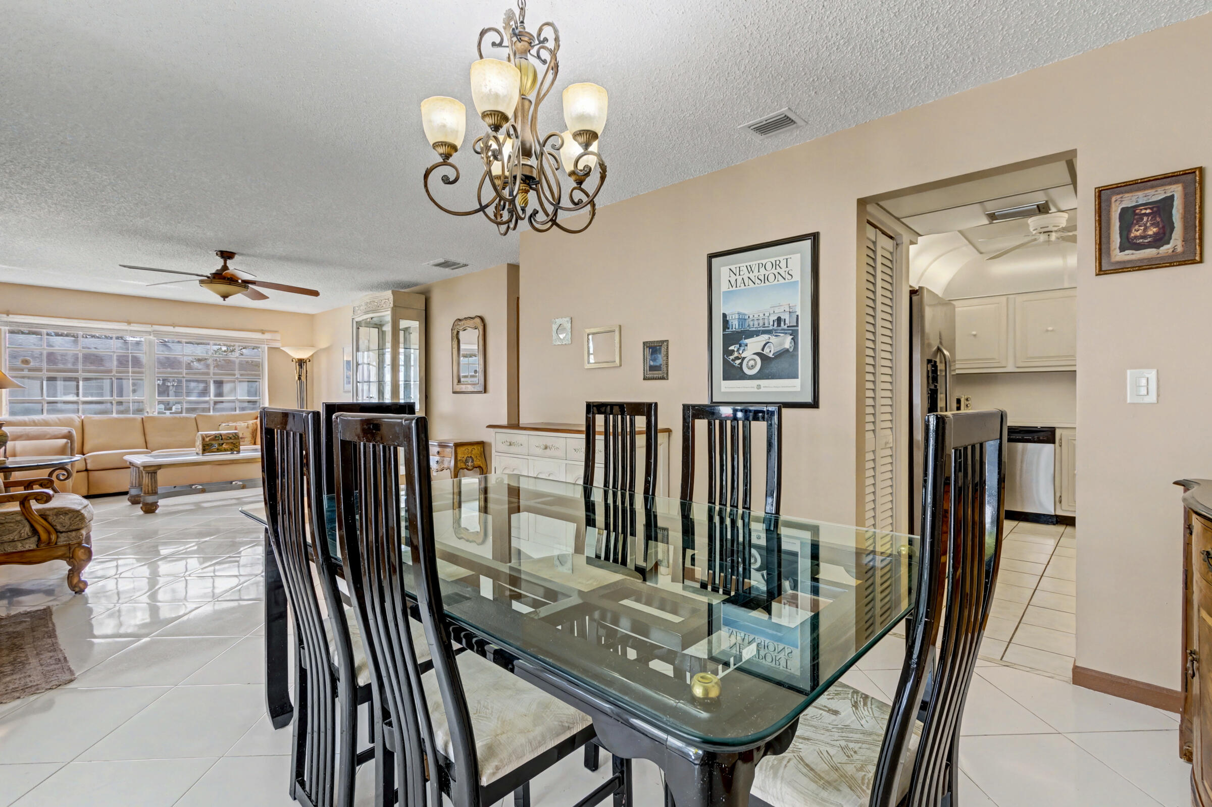 LIMETREE CONDO - Residential