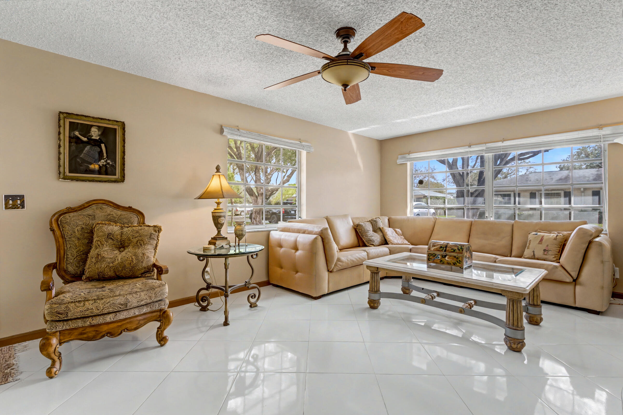 LIMETREE CONDO - Residential