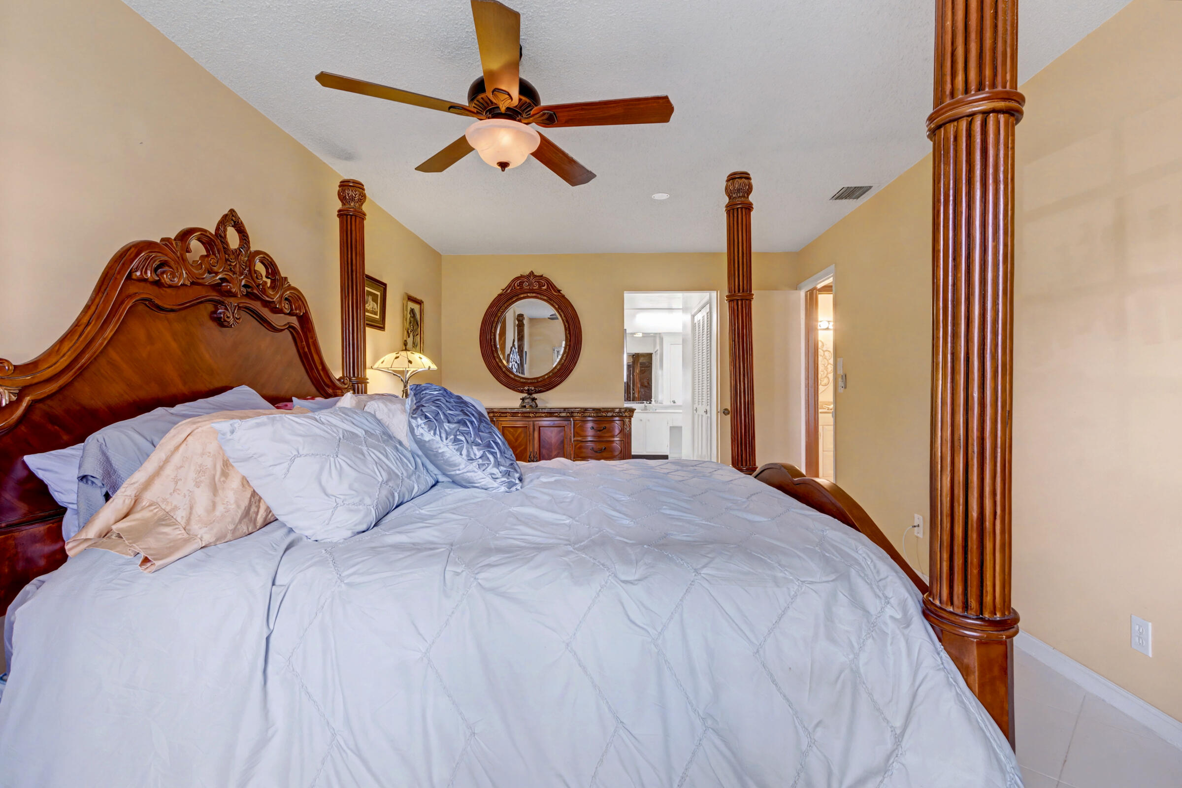 LIMETREE CONDO - Residential