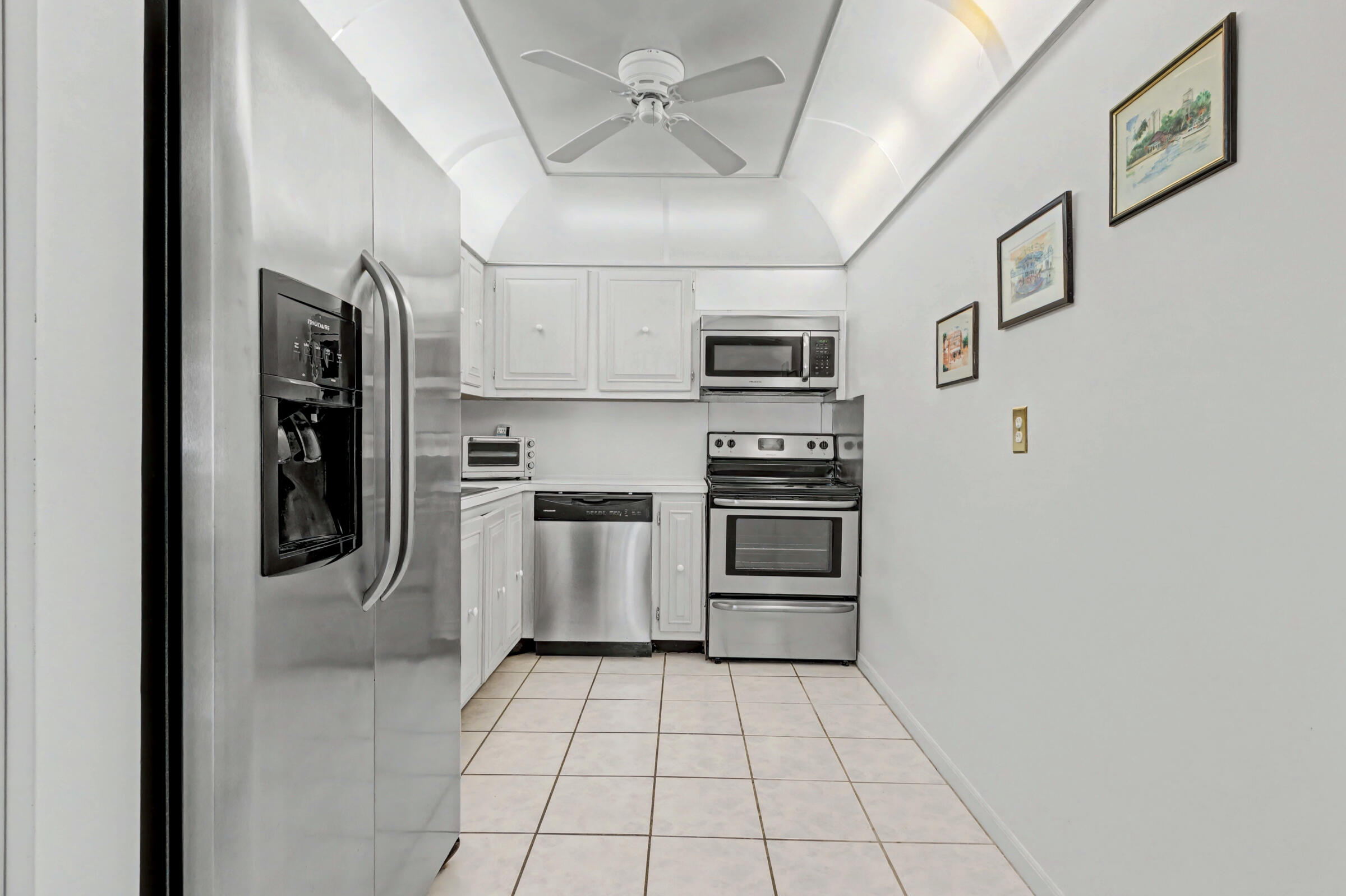 LIMETREE CONDO - Residential