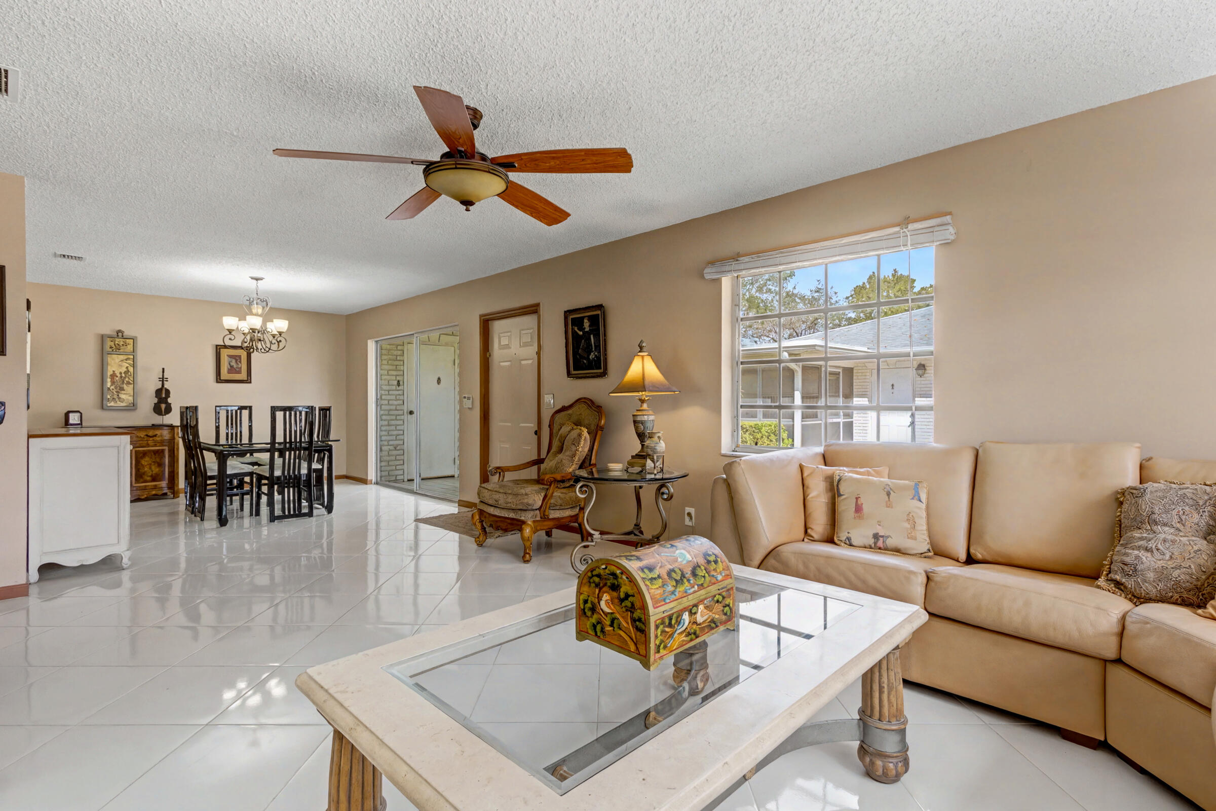 LIMETREE CONDO - Residential