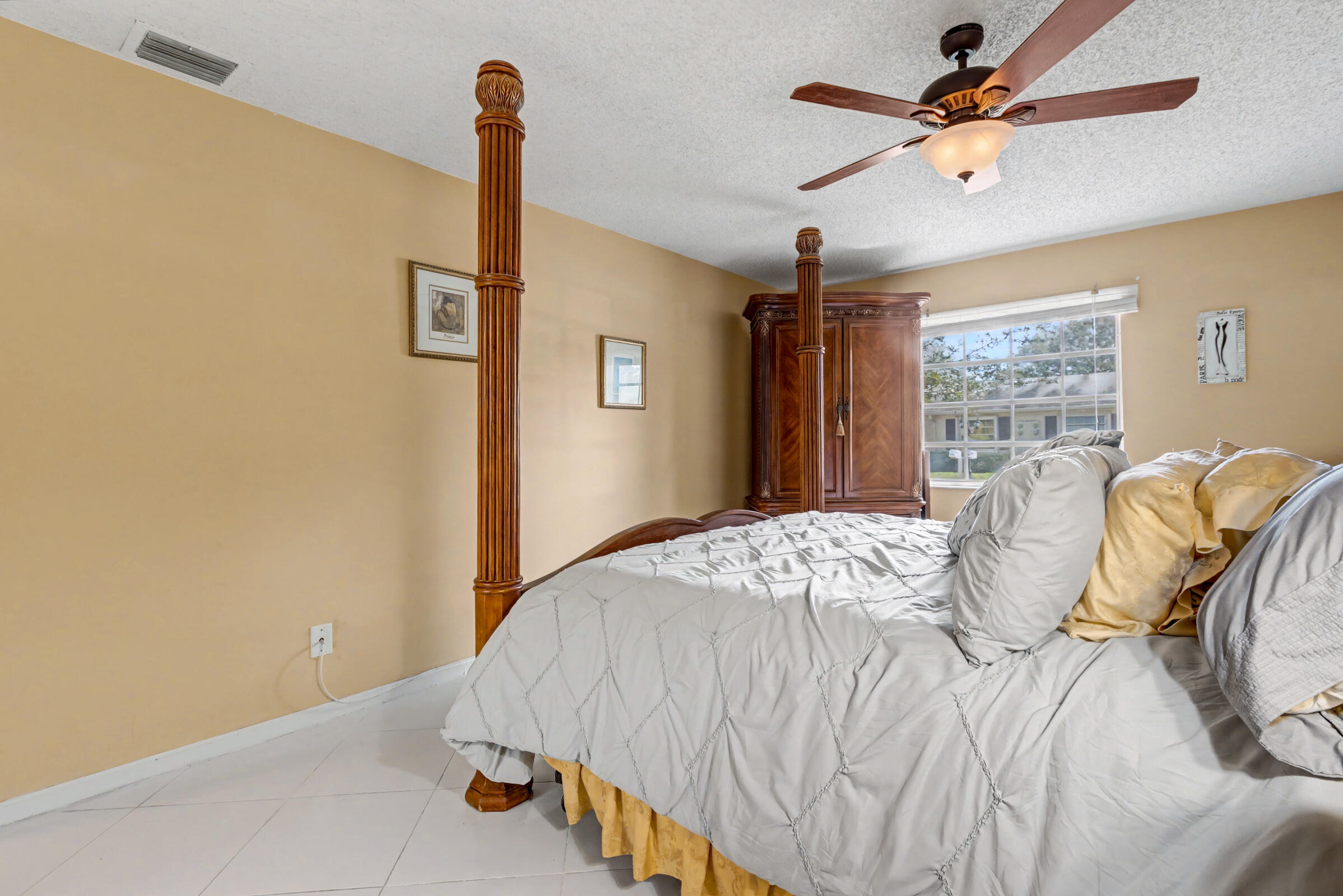 LIMETREE CONDO - Residential