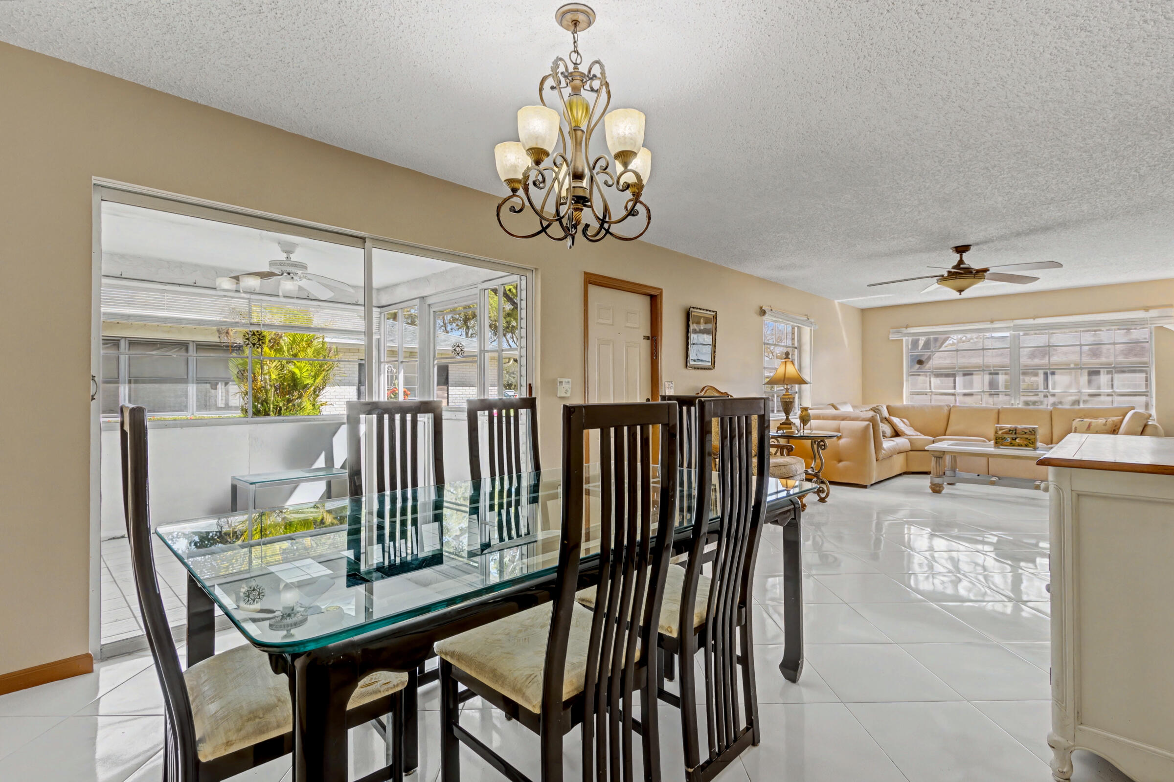 LIMETREE CONDO - Residential