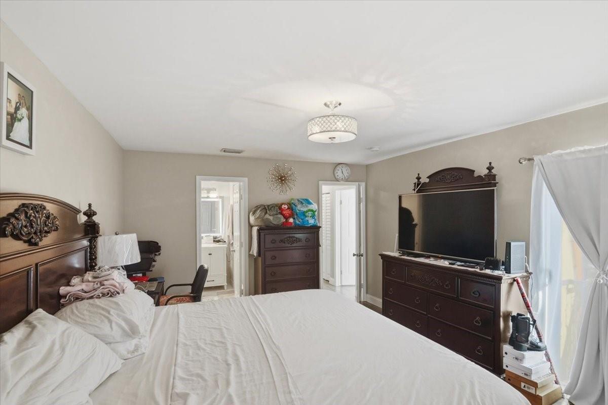 Woodlake Village Twnhms C - Residential Lease