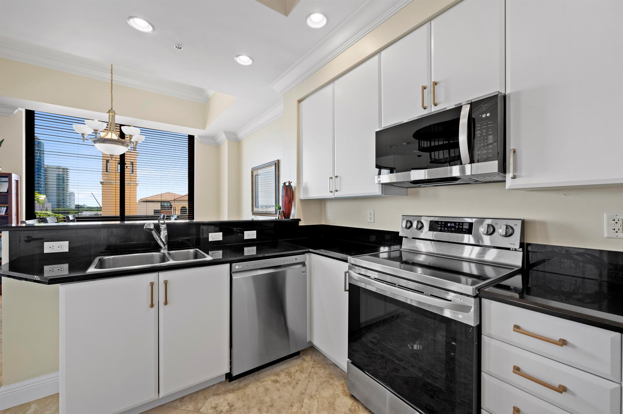 801 S Olive Avenue 416