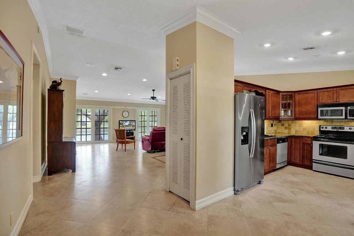 Woodview 103-34 B - Residential