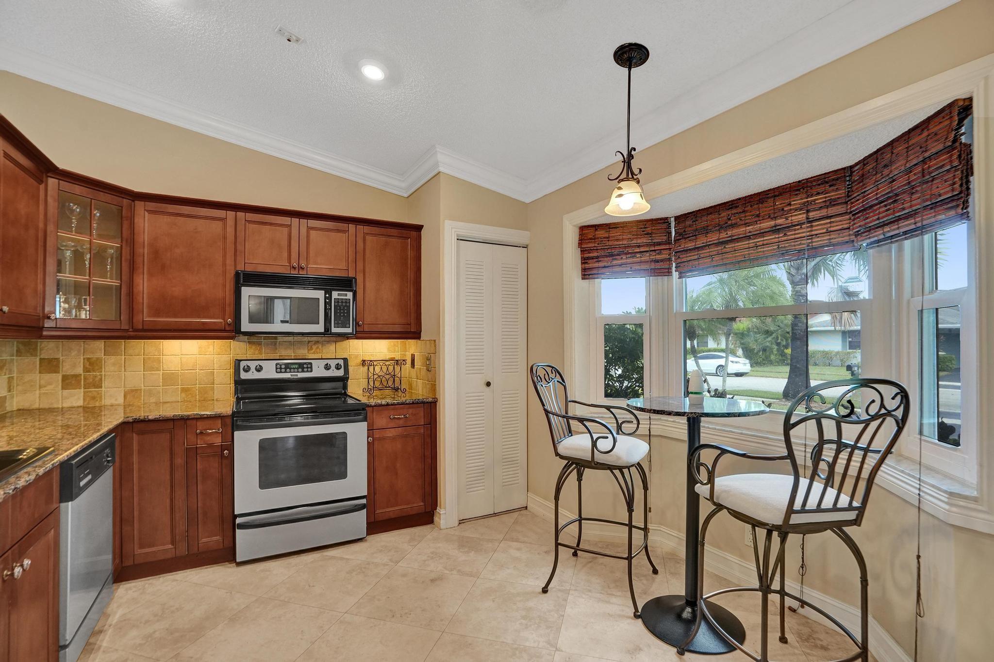 Woodview 103-34 B - Residential