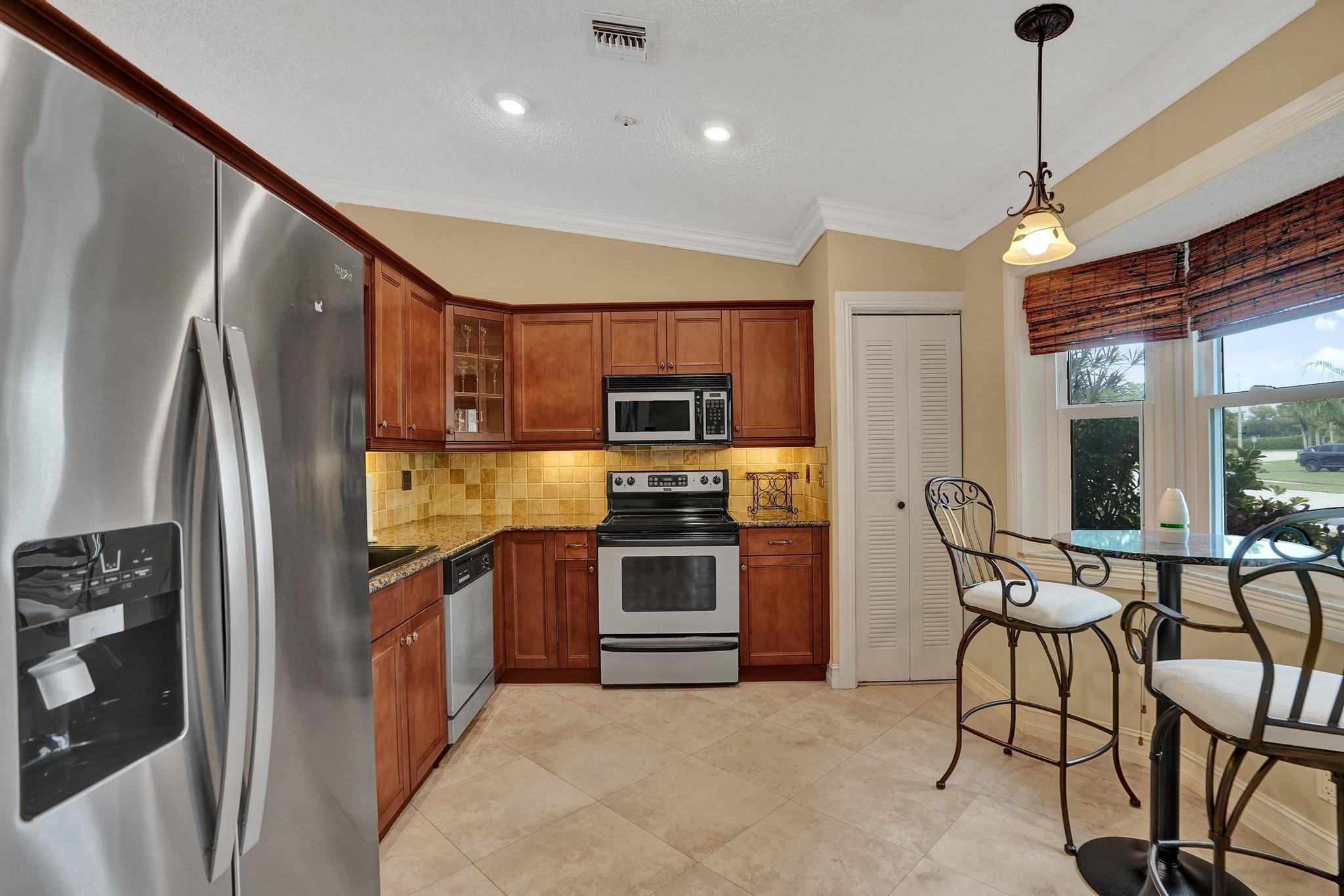 Woodview 103-34 B - Residential