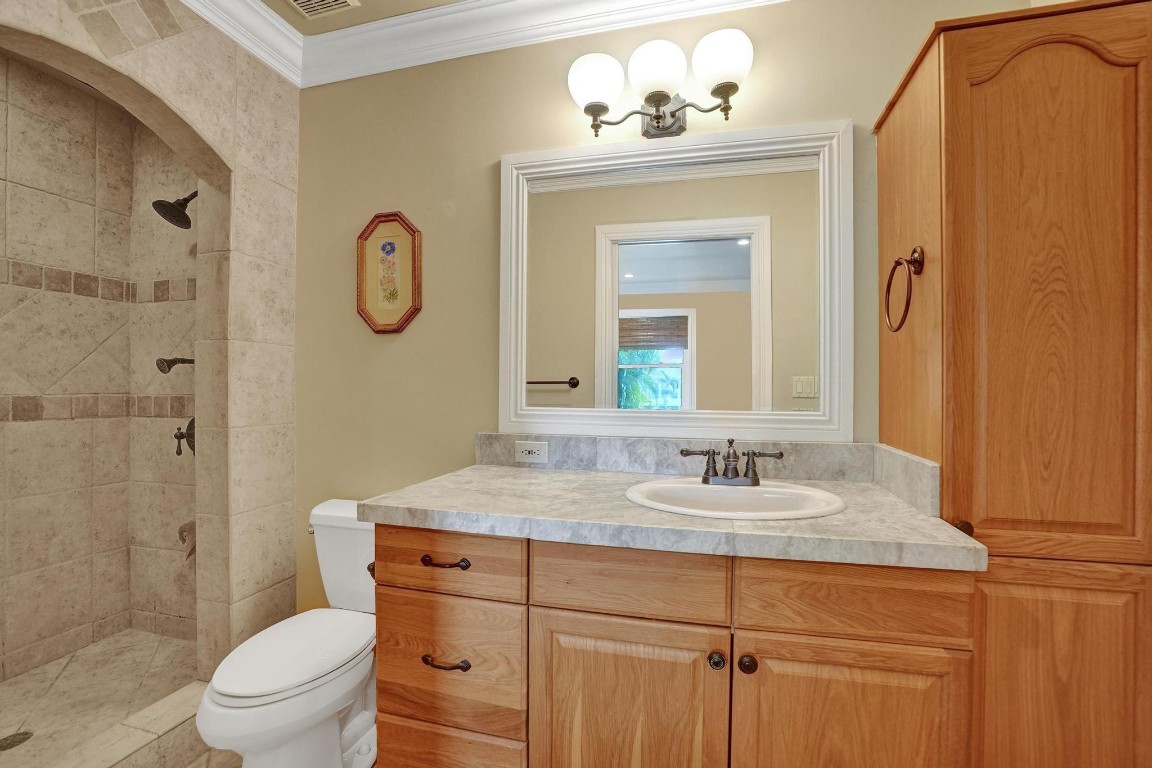 Woodview 103-34 B - Residential