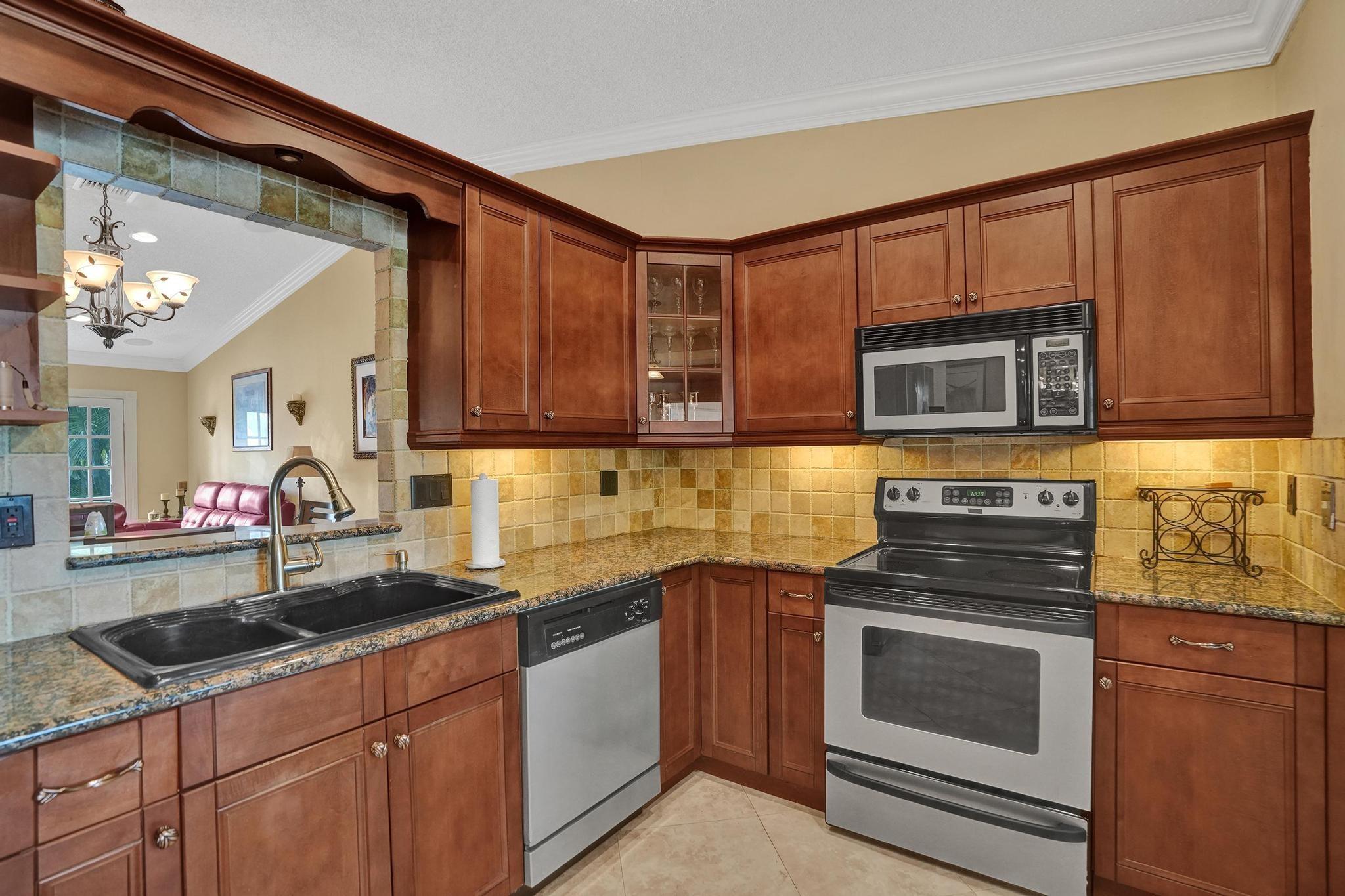 Woodview 103-34 B - Residential