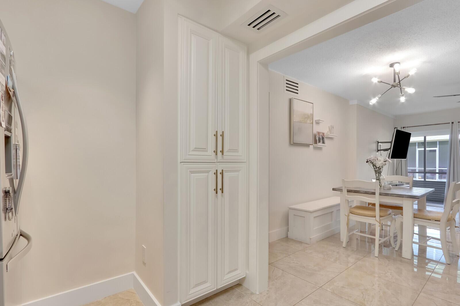 TRAILS END VILLAS INC CON - Residential Lease