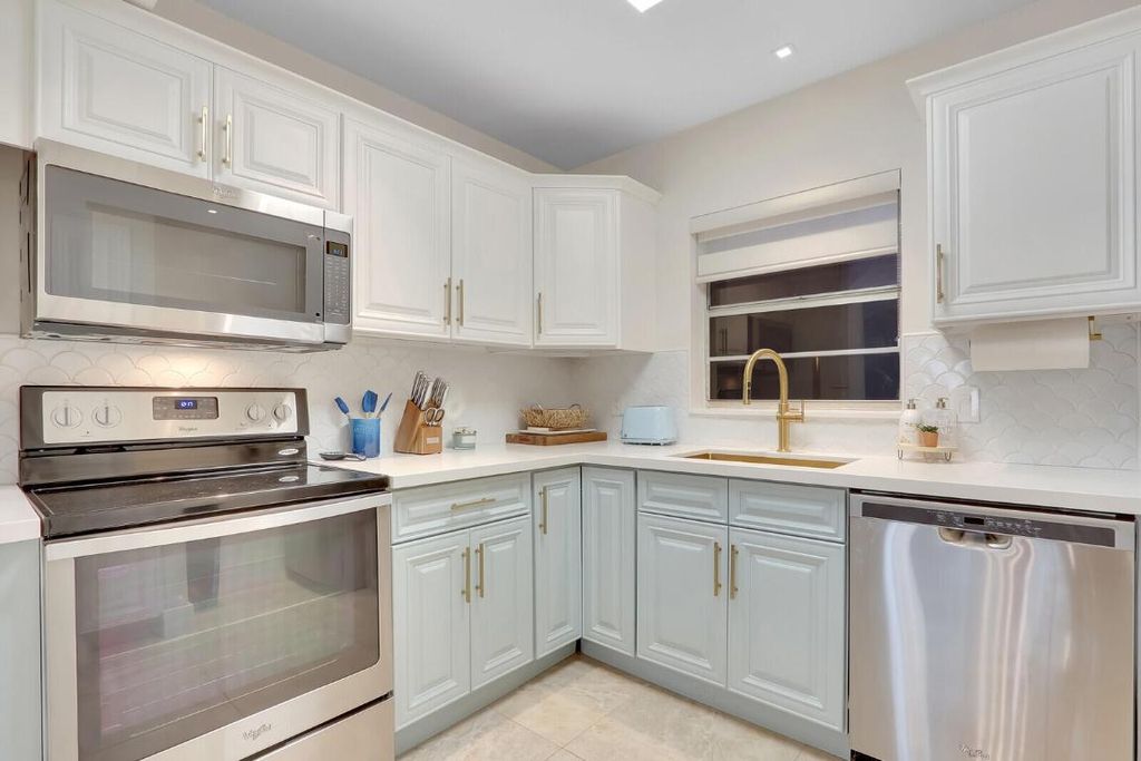 Photo of 10693 N Military Trail #15, Palm Beach Gardens, FL 33410 (MLS # R11138178)