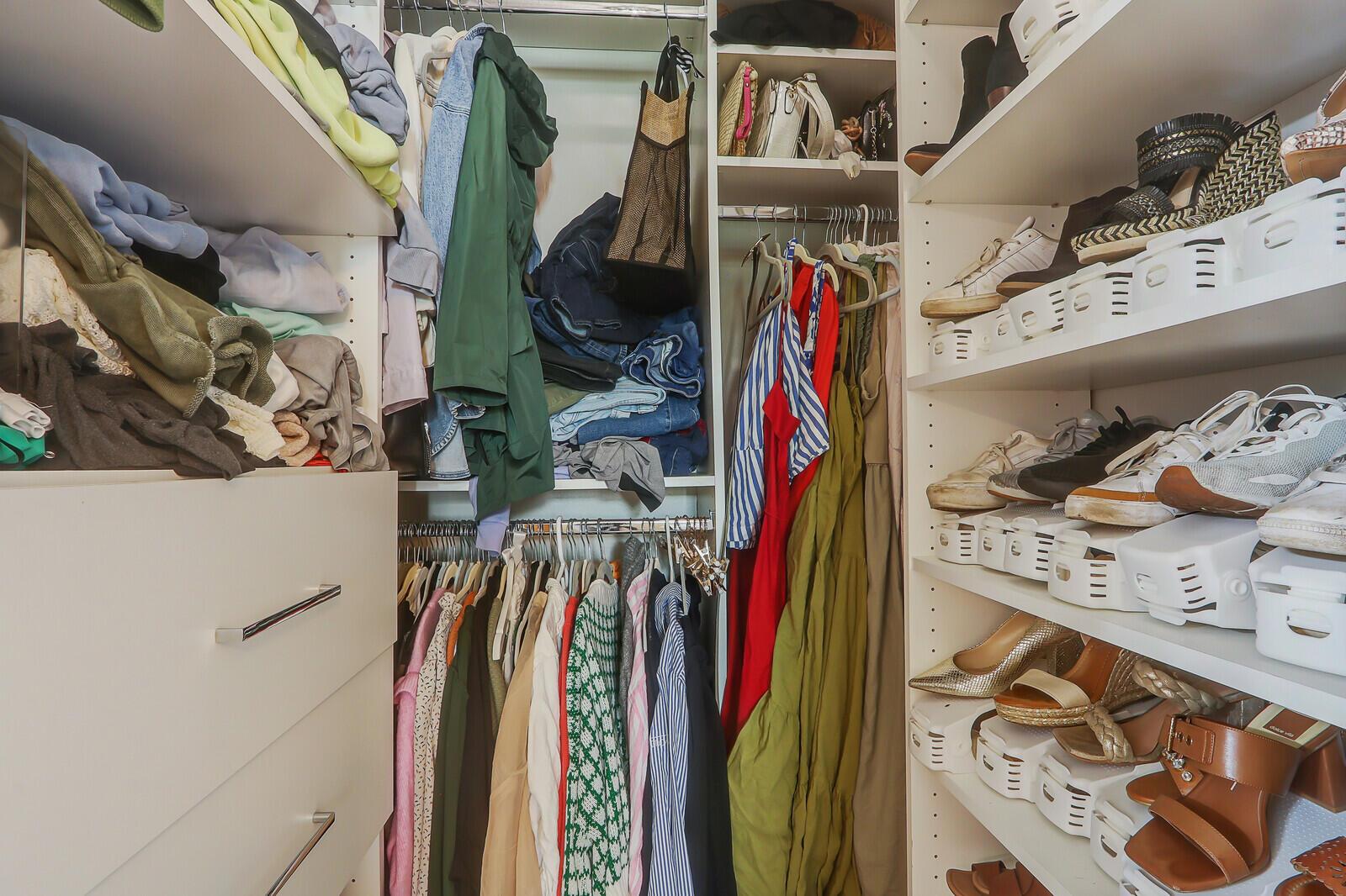 TRAILS END VILLAS INC CON - Residential Lease