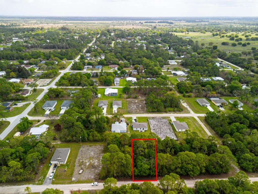 Photo of 7840 96th Court, Vero Beach, FL 32967 (MLS # B26004555)