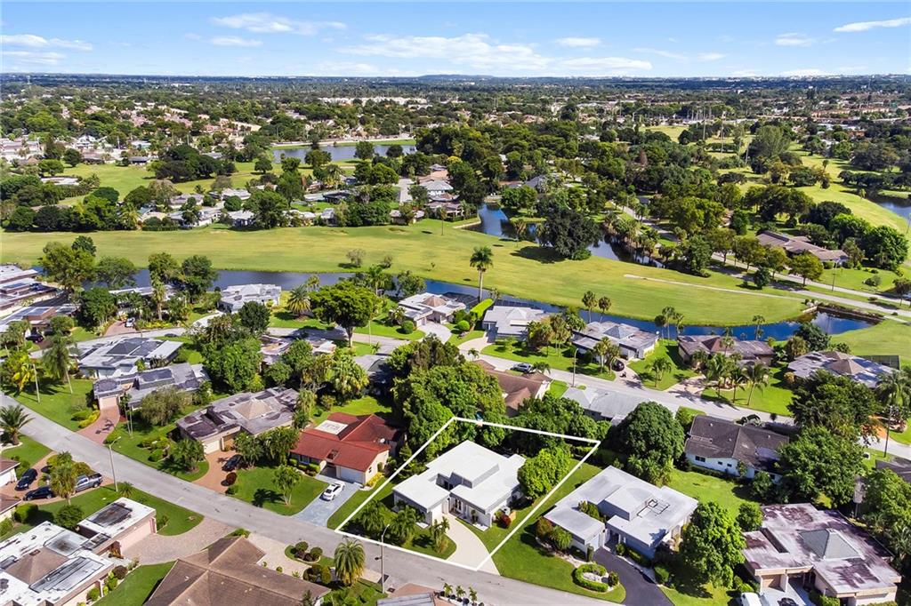 Woodlands Sec Five 67-43 - Residential
