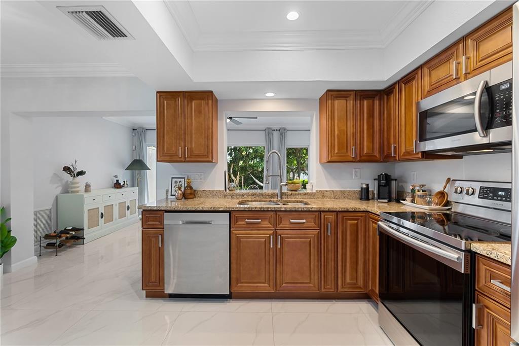 Woodlands Sec Five 67-43 - Residential