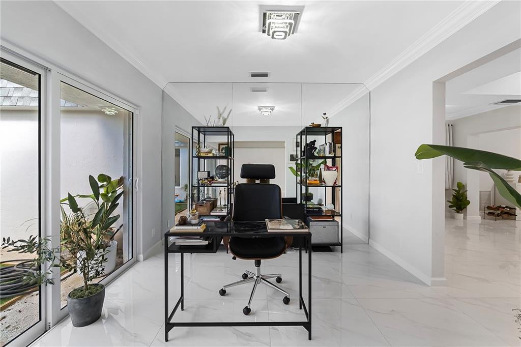 Woodlands Sec Five 67-43 - Residential