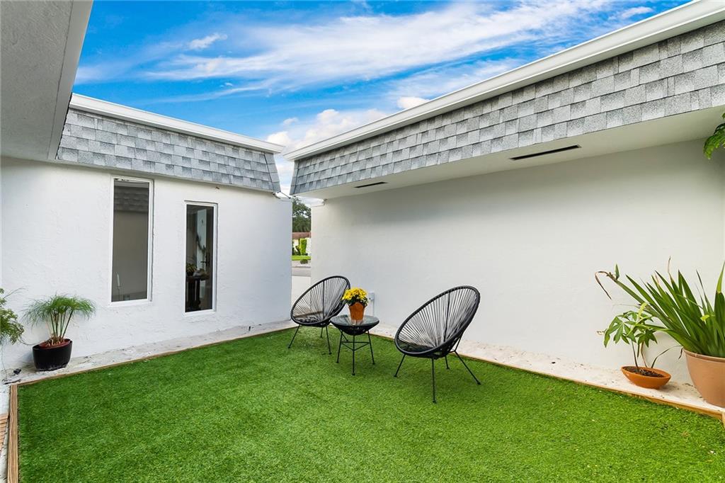 Woodlands Sec Five 67-43 - Residential