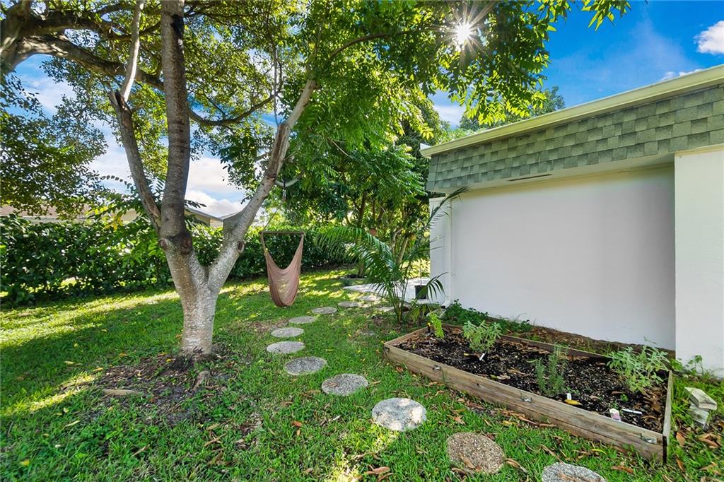 Woodlands Sec Five 67-43 - Residential