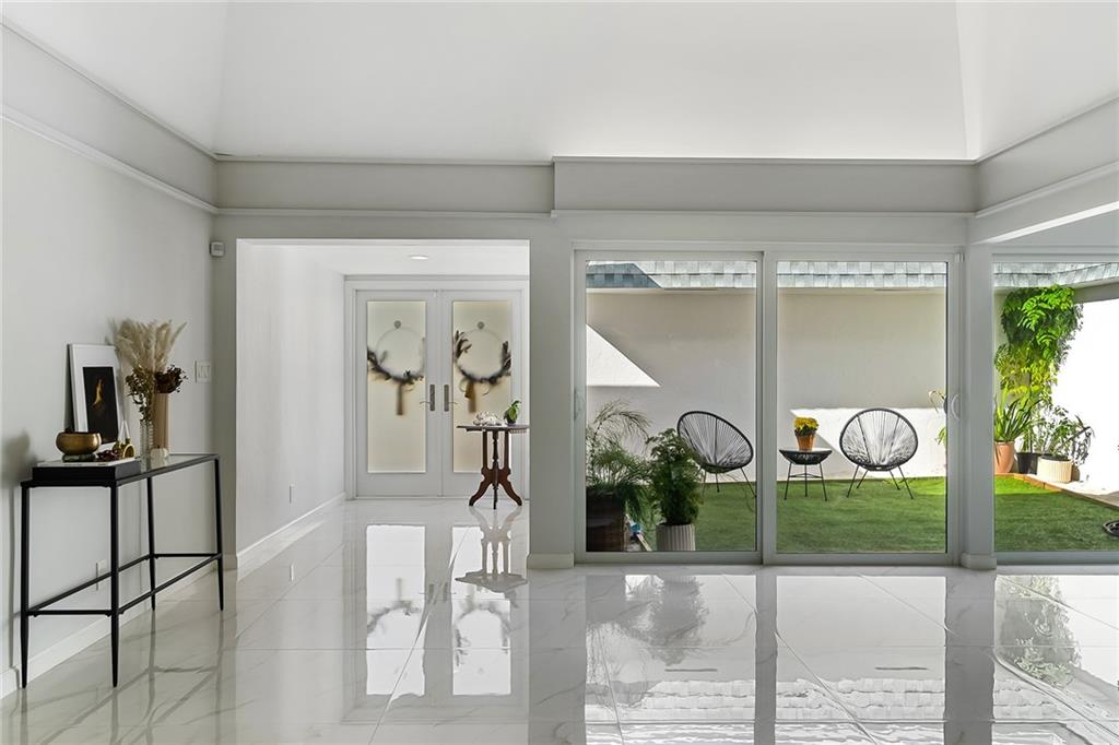 Woodlands Sec Five 67-43 - Residential