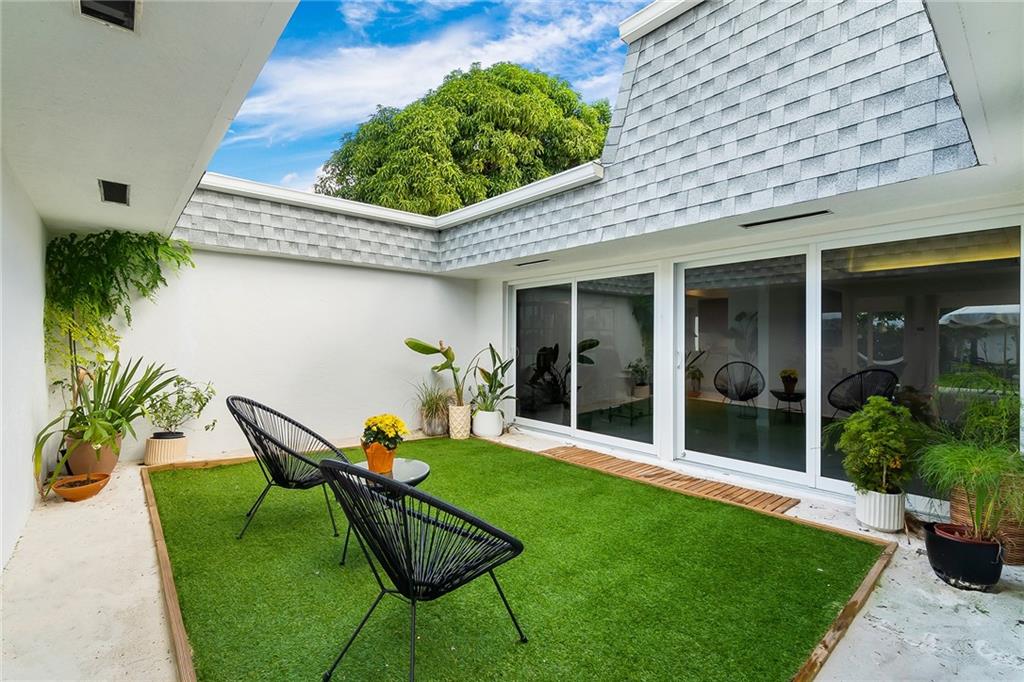Woodlands Sec Five 67-43 - Residential