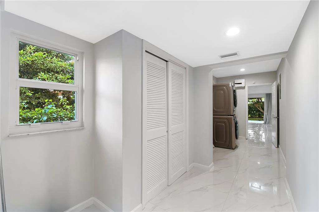 Woodlands Sec Five 67-43 - Residential