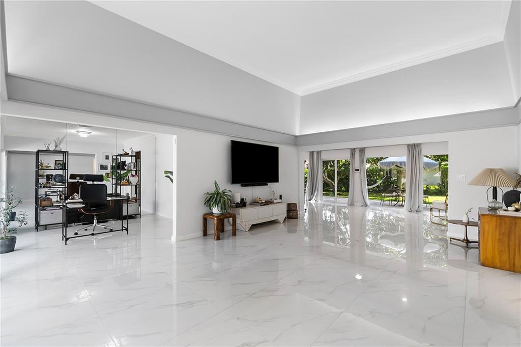 Woodlands Sec Five 67-43 - Residential