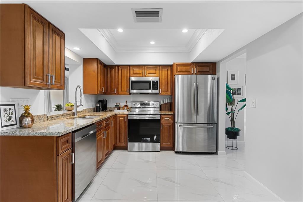 Woodlands Sec Five 67-43 - Residential