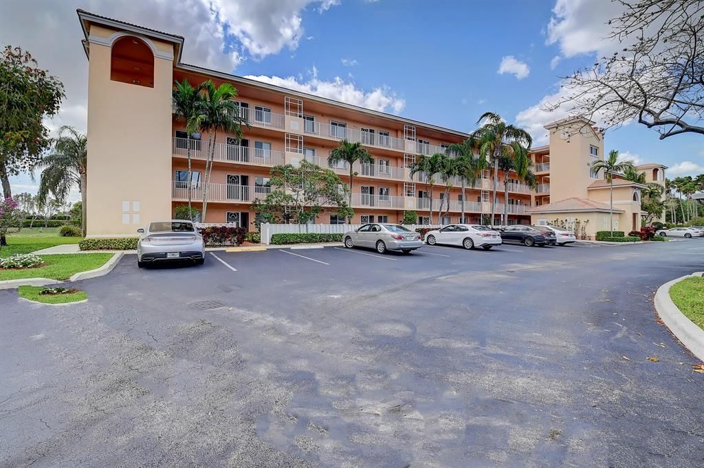 Photo of 5810 Crystal Shores Drive #305, Boynton Beach, FL 33437 (MLS # R10704955)