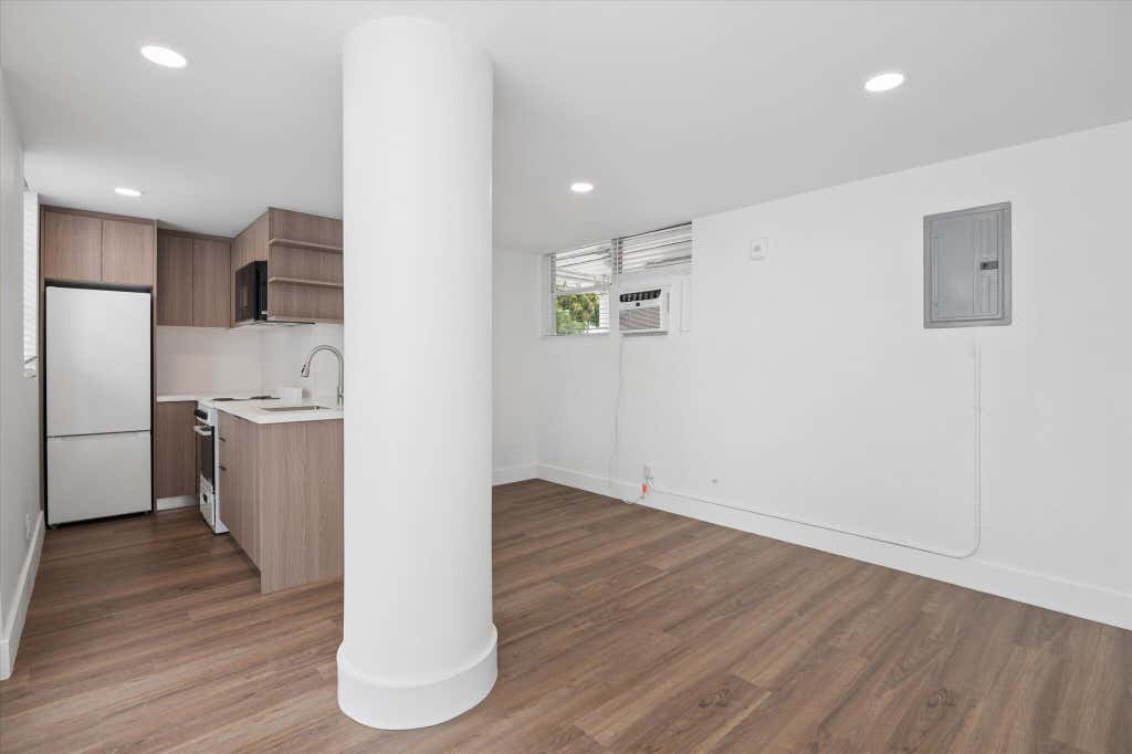 Photo of 524 Orton Avenue #101, Fort Lauderdale, FL 33304 (MLS # B26009254)