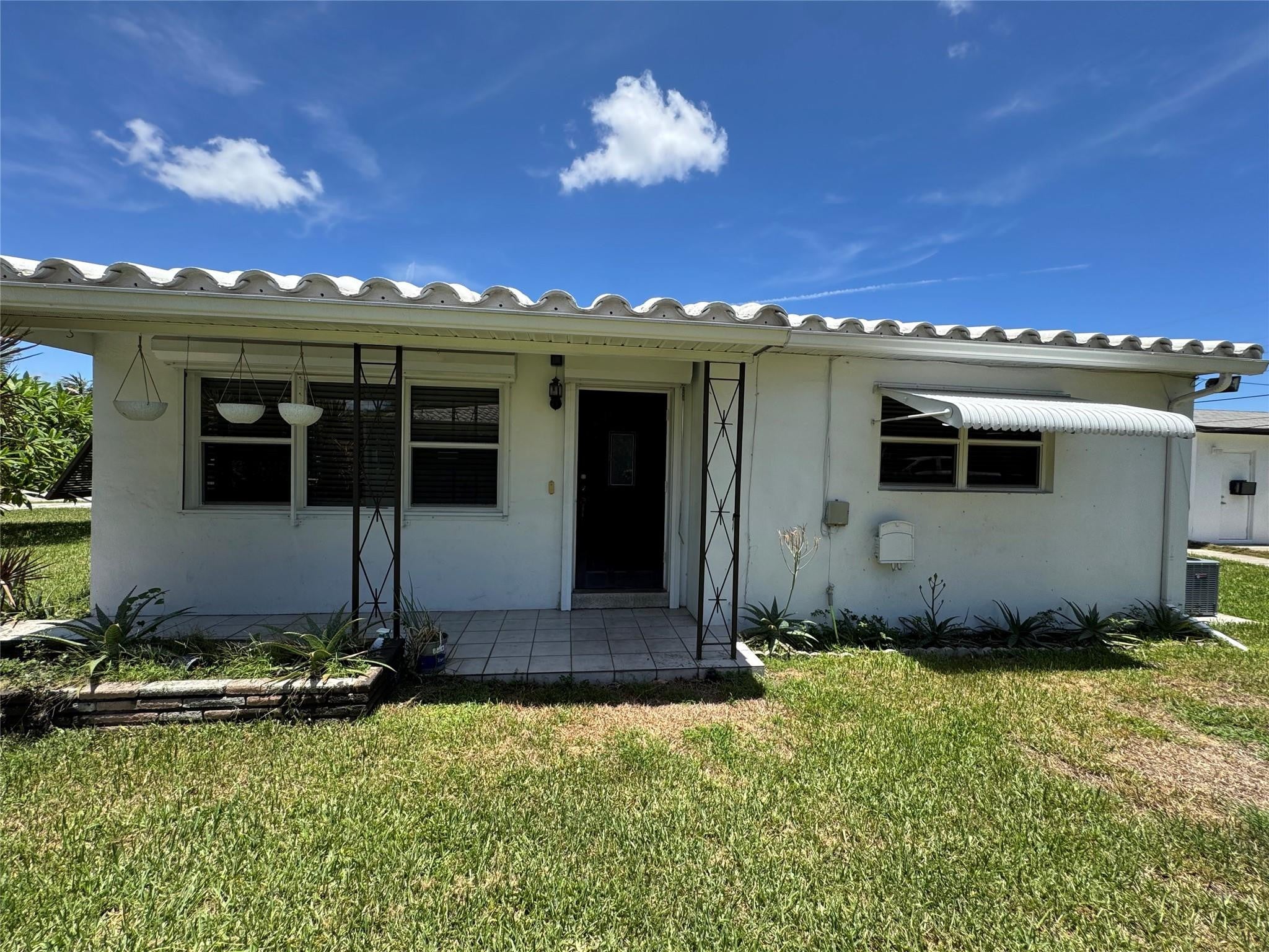925 N 32nd Avenue, Hollywood FL 33021