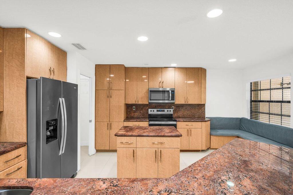 ANGLO-AMERICAN PLAT TWO - Residential Lease