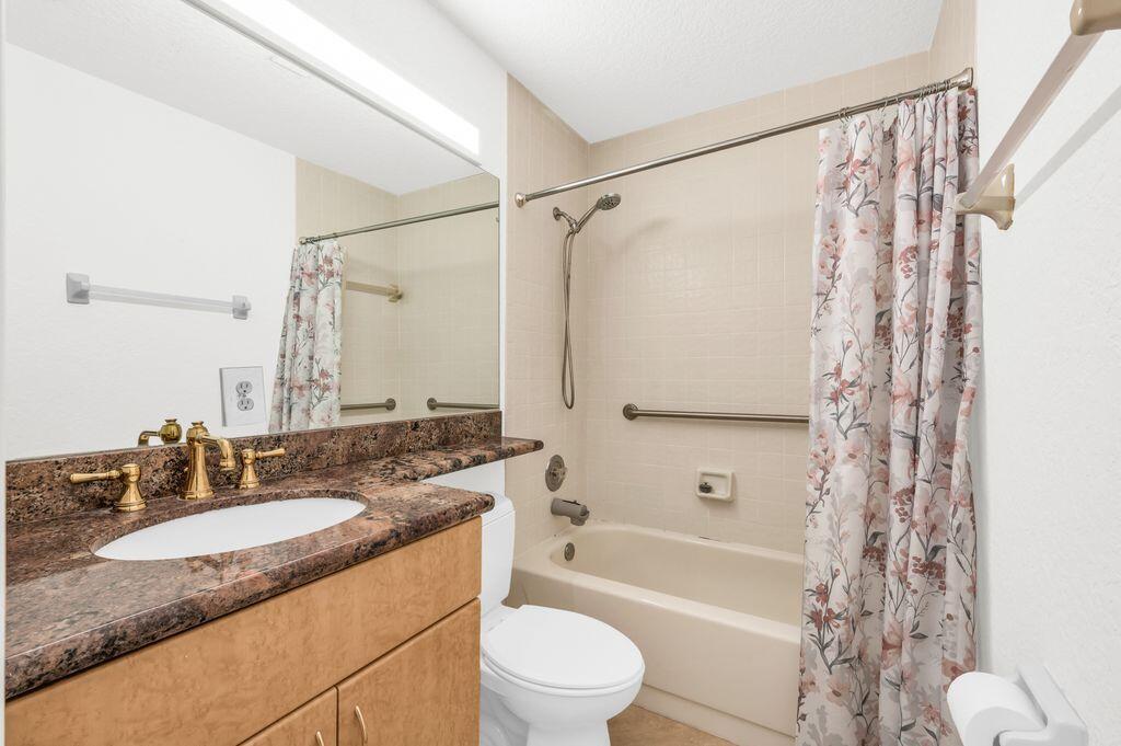 ANGLO-AMERICAN PLAT TWO - Residential Lease